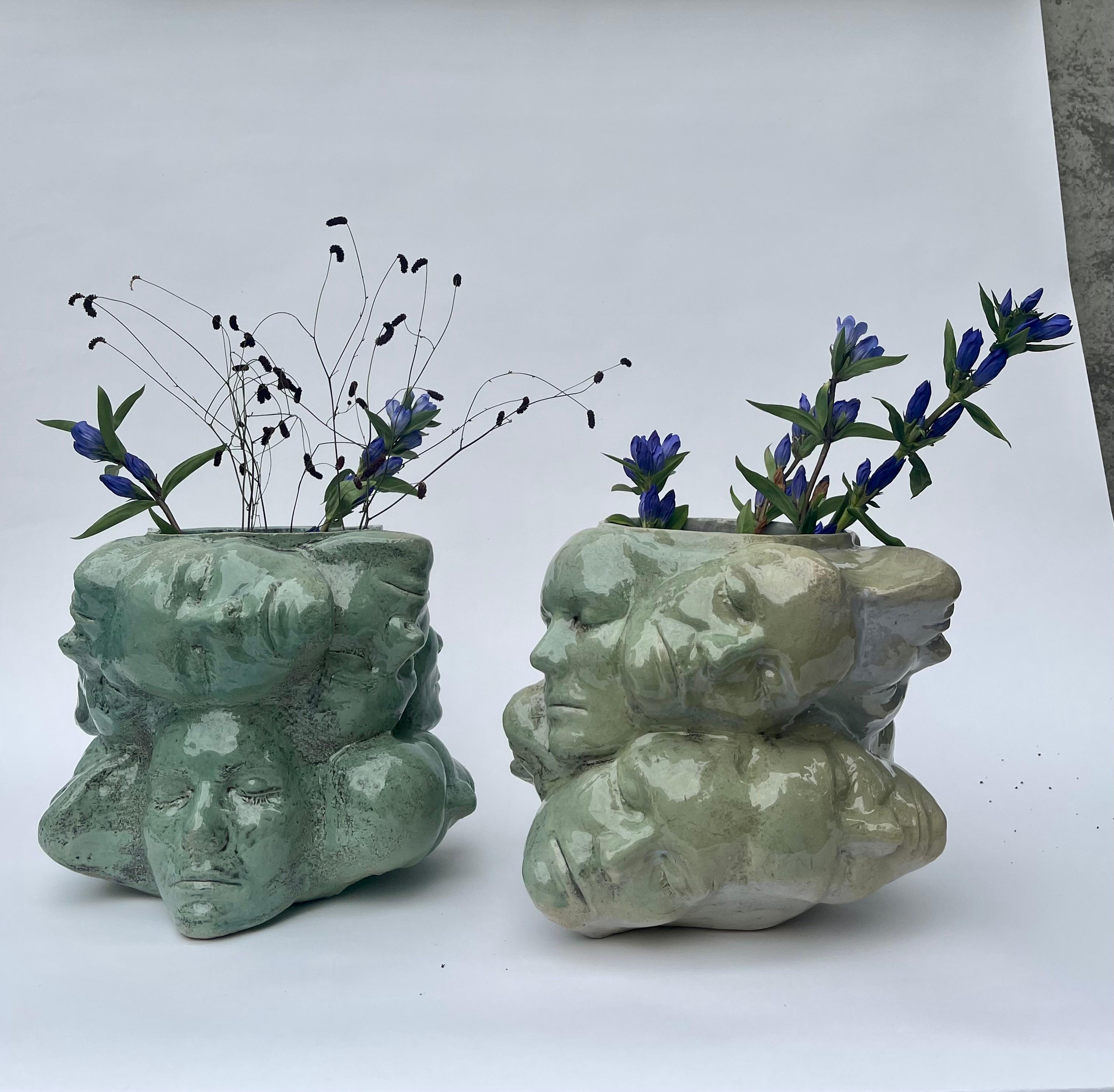 Peint à la main Vase en céramique unique et fait à la main - en turquoise en vente