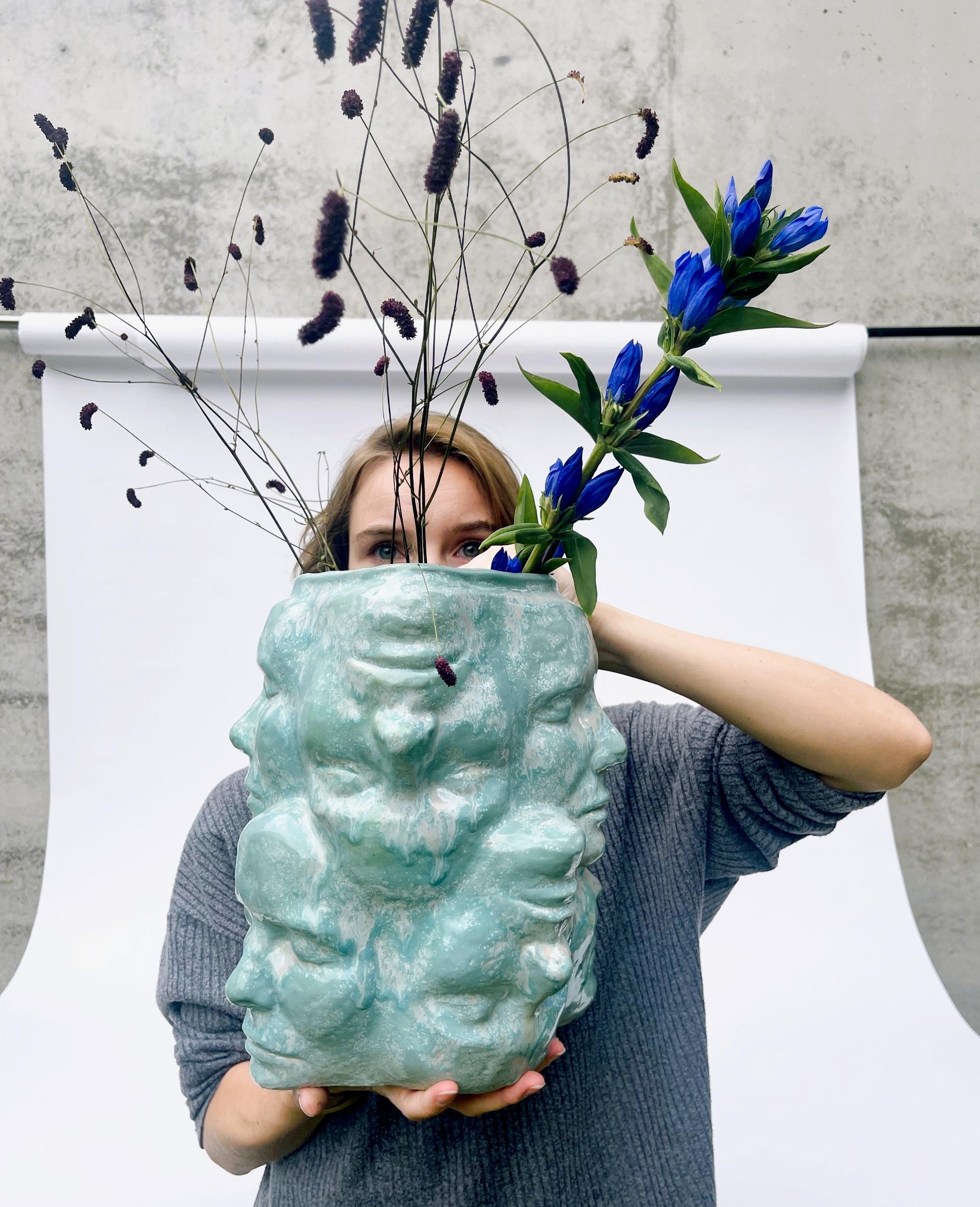 Vase en céramique unique et fait à la main - en turquoise Neuf - En vente à Münster, DE