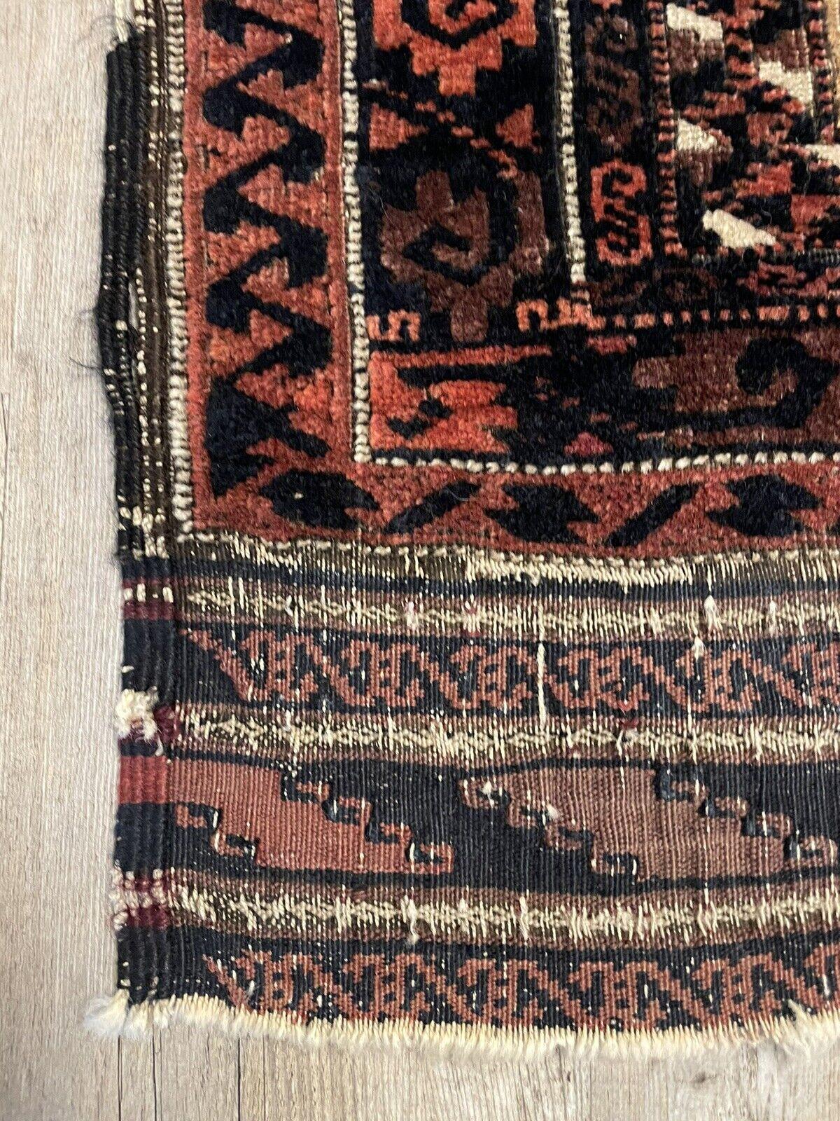 Handgefertigter antiker afghanischer Baluch-Sammlerteppich 2,5' x 4,6', 1880er Jahre - 1N18 im Angebot 10