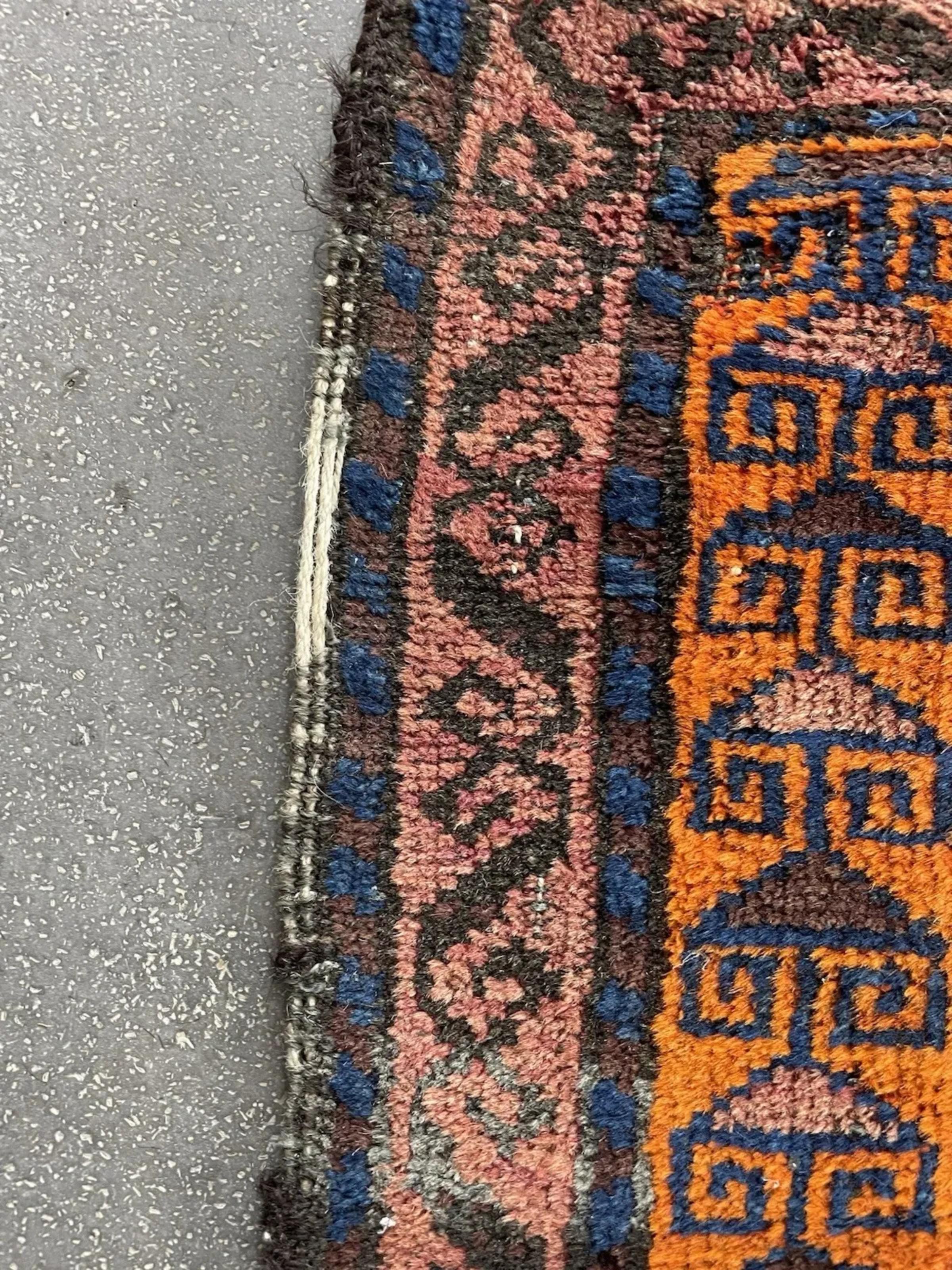 Tappeto di preghiera afgano antico Baluch fatto a mano 3,3' x 5,3', 1900 - 1N120 in vendita 2