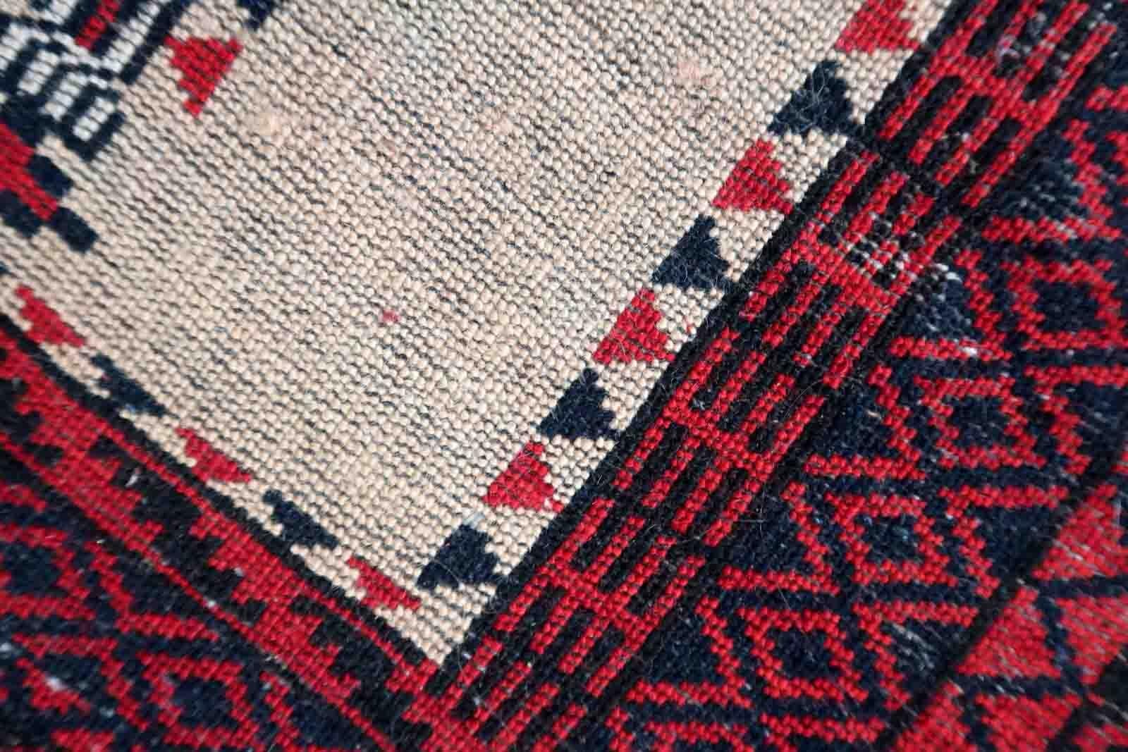 Handmade Antique Afghan Baluch Rug, 1910s, 1C975 In Fair Condition For Sale In Bordeaux, FR