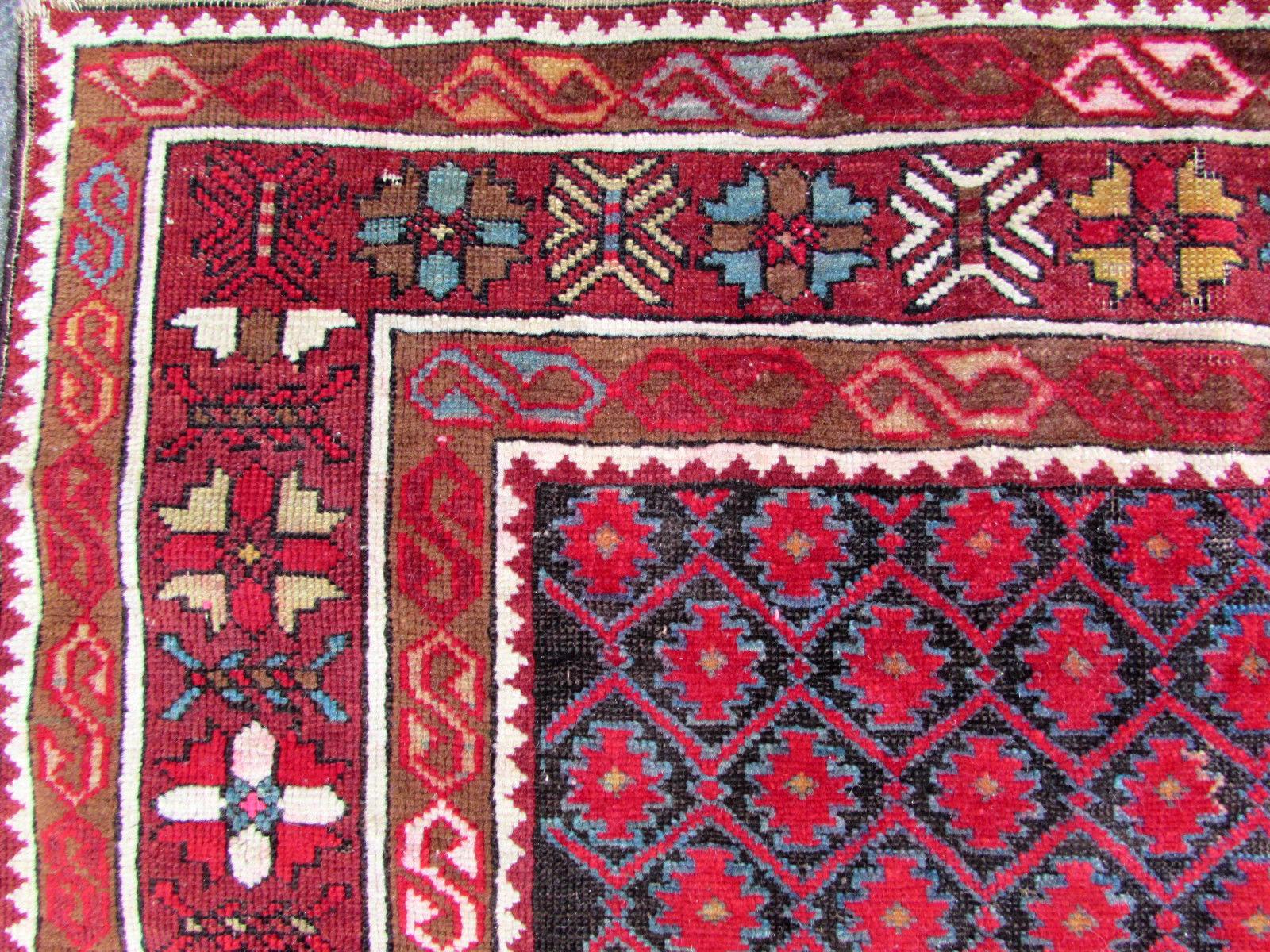 Handmade Antique Afghan Baluch Rug, 1910s, 1Q0081 In Fair Condition In Bordeaux, FR