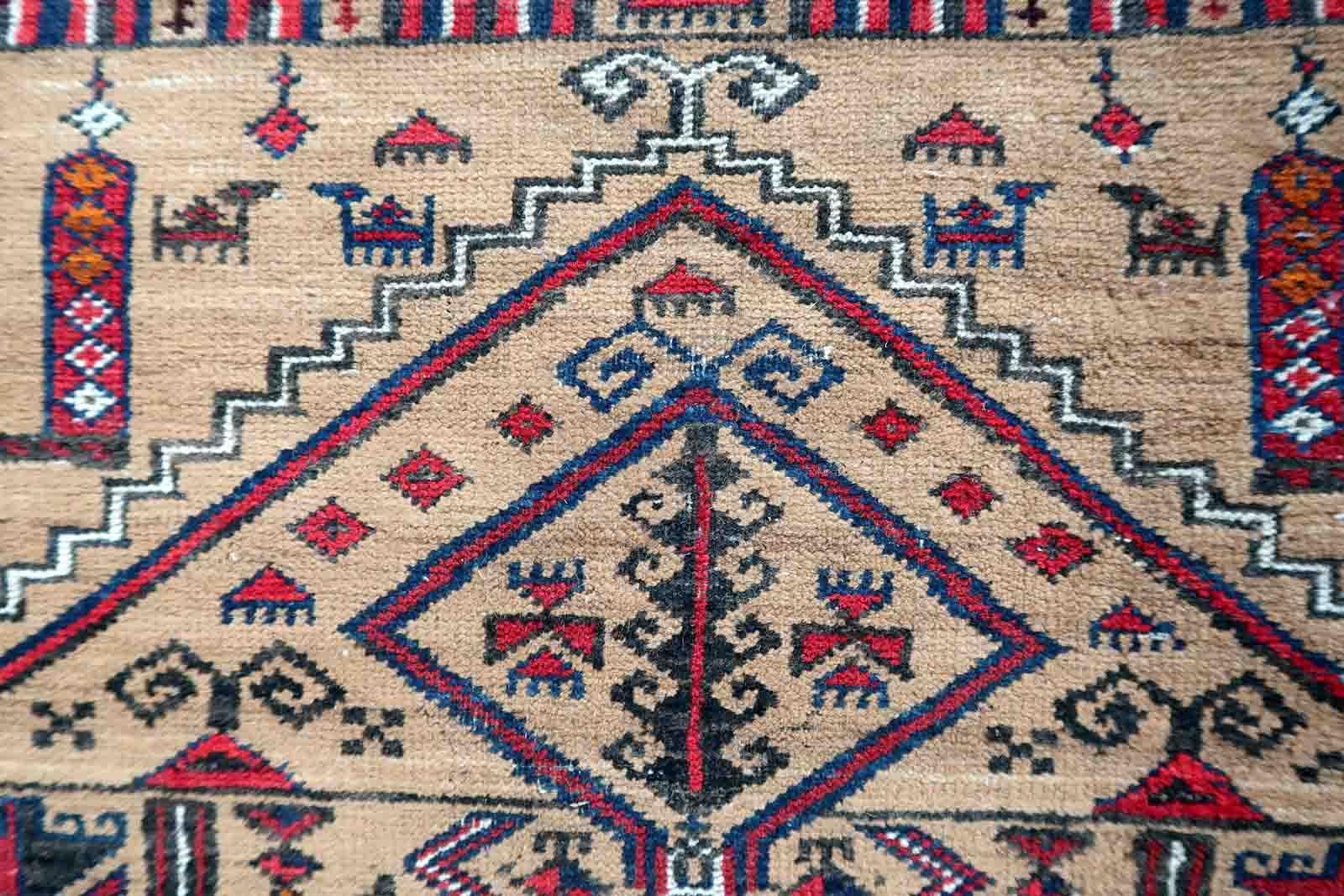 Handgefertigter antiker afghanischer Baluch-Teppich, 1920er Jahre, 1C1049 im Zustand „Relativ gut“ im Angebot in Bordeaux, FR