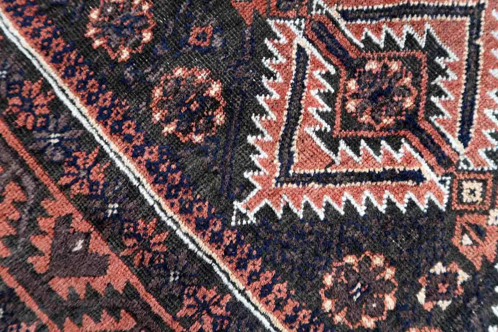Handgefertigter antiker afghanischer Baluch-Teppich, 1920er Jahre, 1C1051 im Zustand „Relativ gut“ im Angebot in Bordeaux, FR