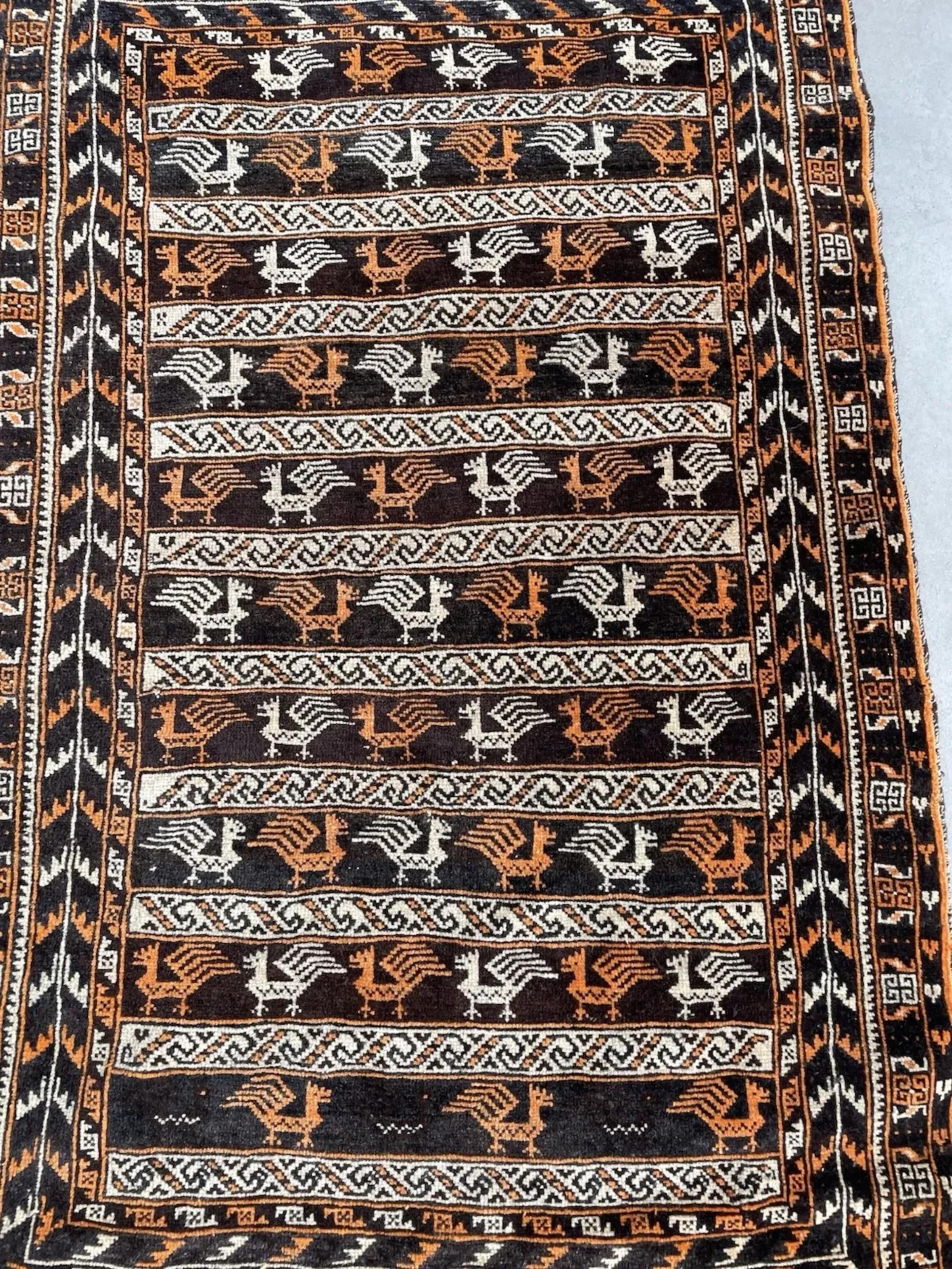 Francese Tappeto antico afgano Baluch fatto a mano, anni '20, 2,7' x 4,1' - 1N107 in vendita