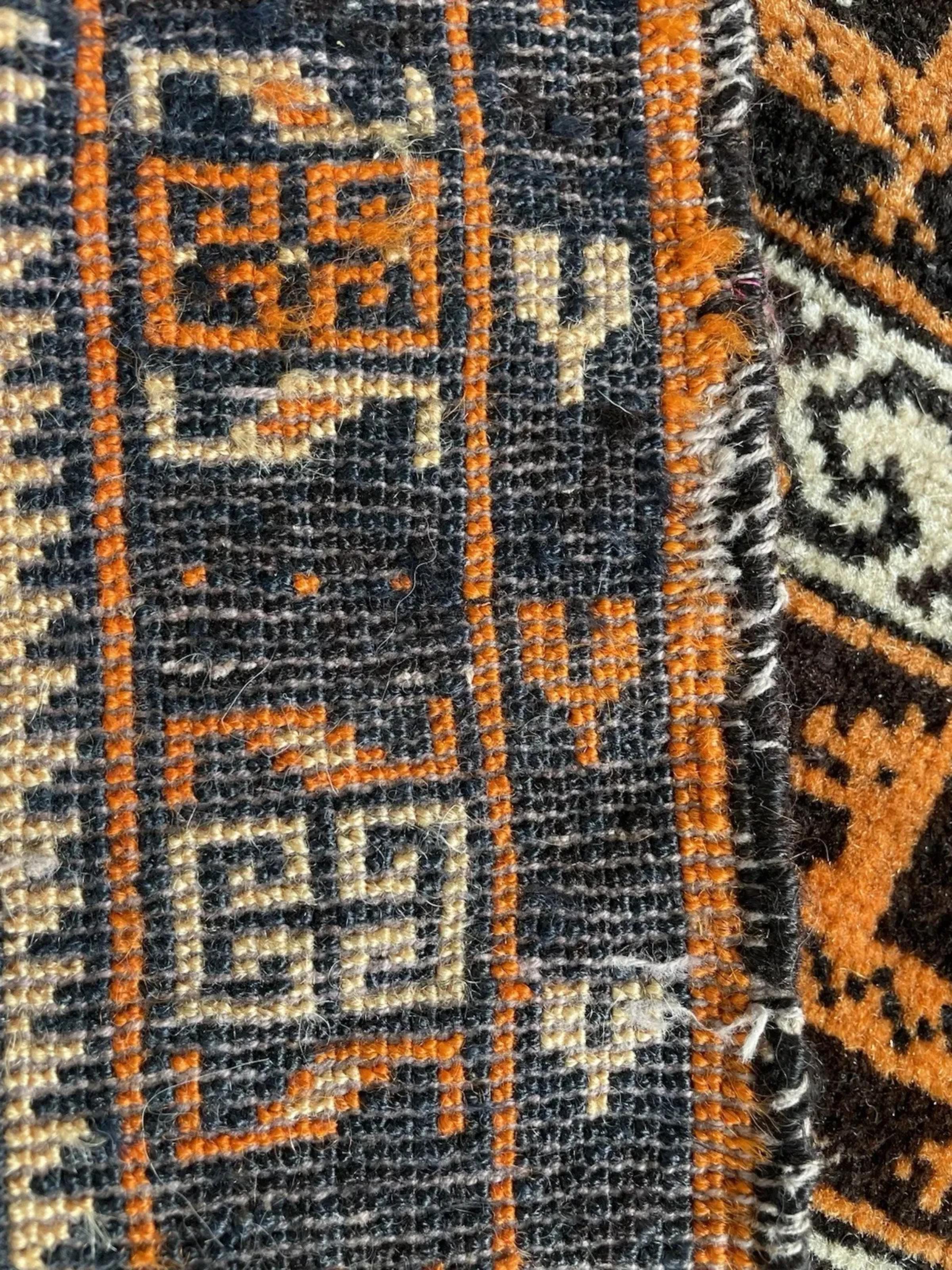 Tappeto antico afgano Baluch fatto a mano, anni '20, 2,7' x 4,1' - 1N107 in vendita 1