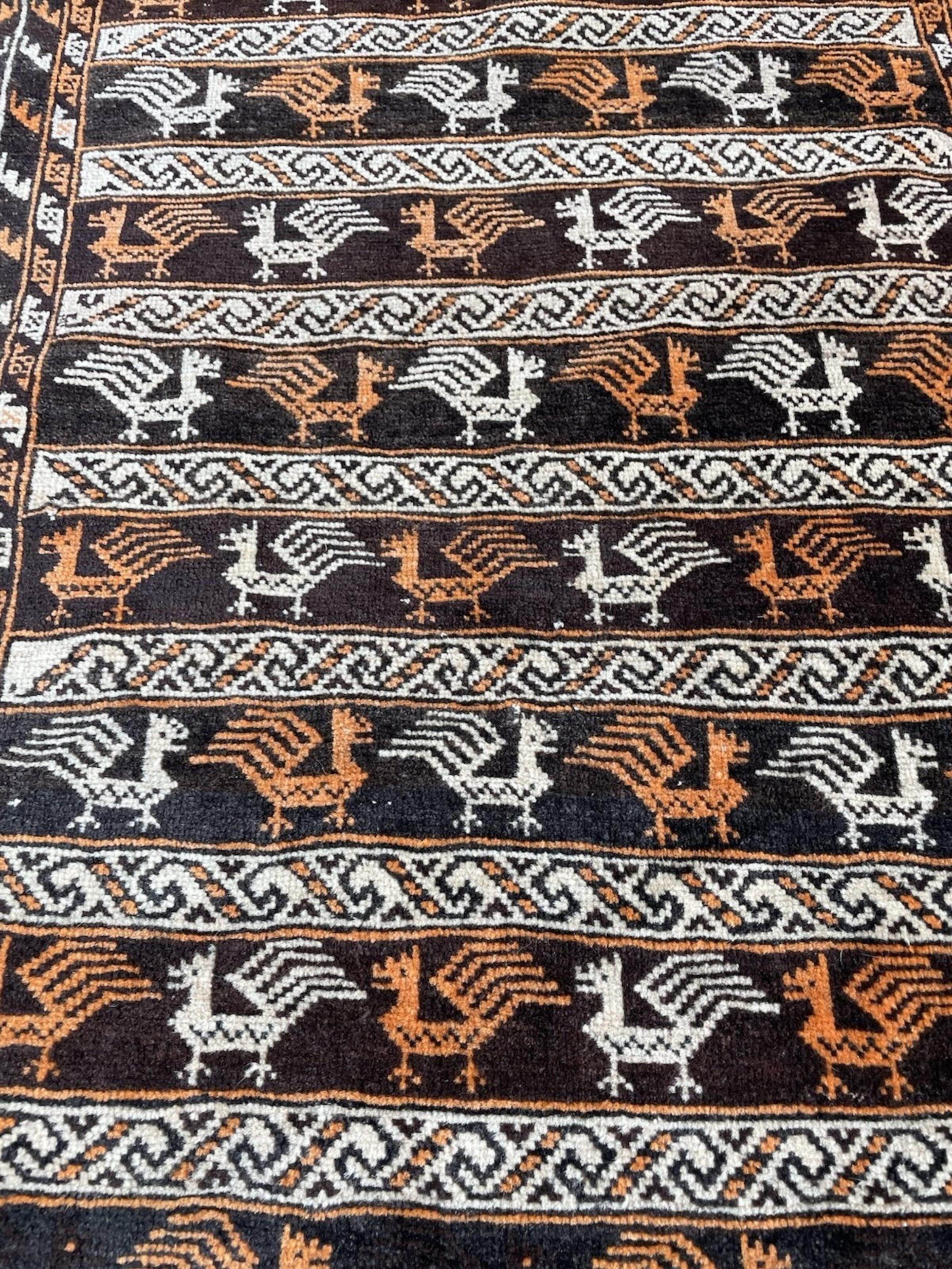 Tappeto antico afgano Baluch fatto a mano, anni '20, 2,7' x 4,1' - 1N107 in vendita 2