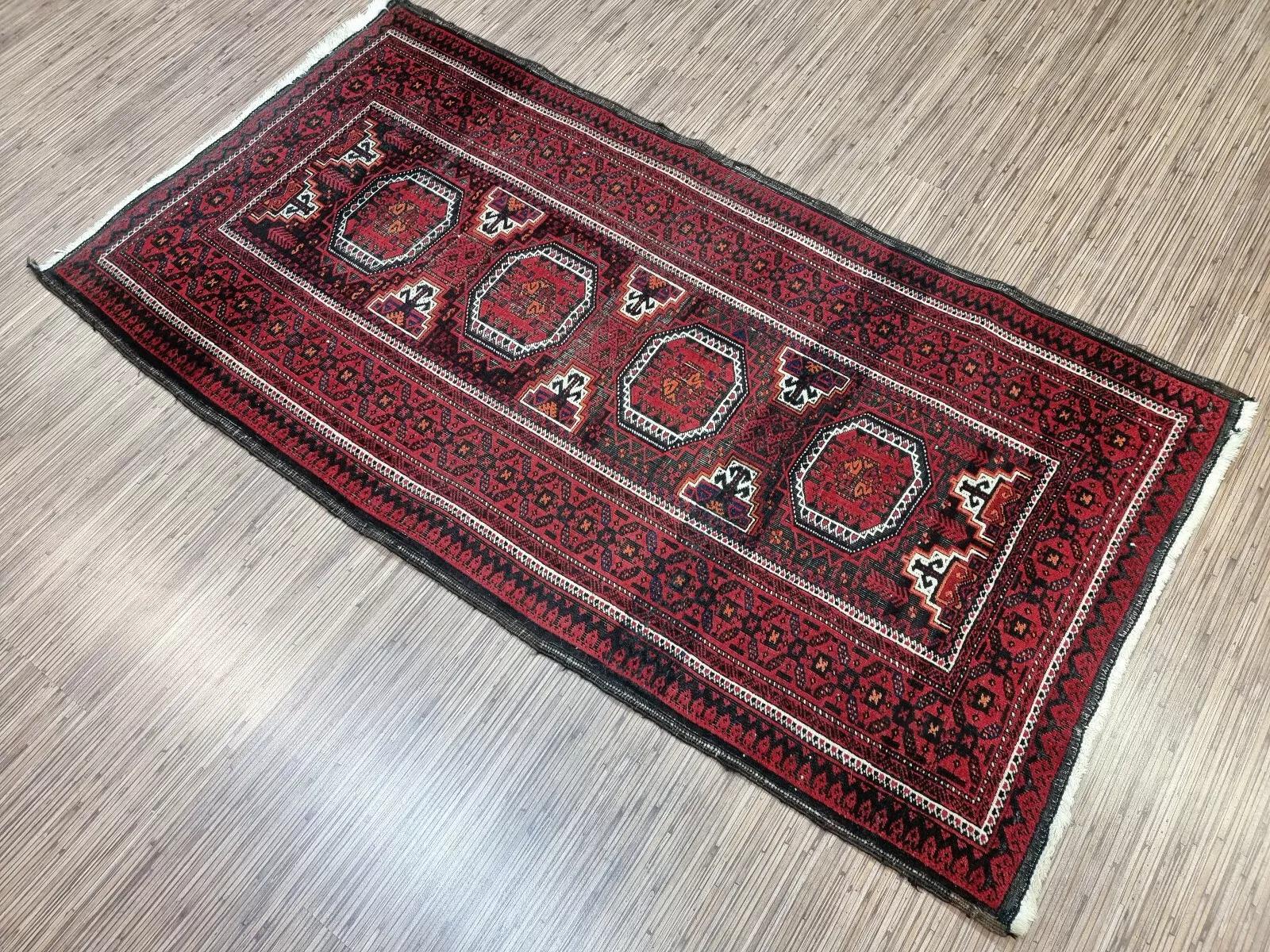 Handmade Antique Afghan Baluch Rug 2.9' x 5.4' 1930s - 1D197 For Sale 2