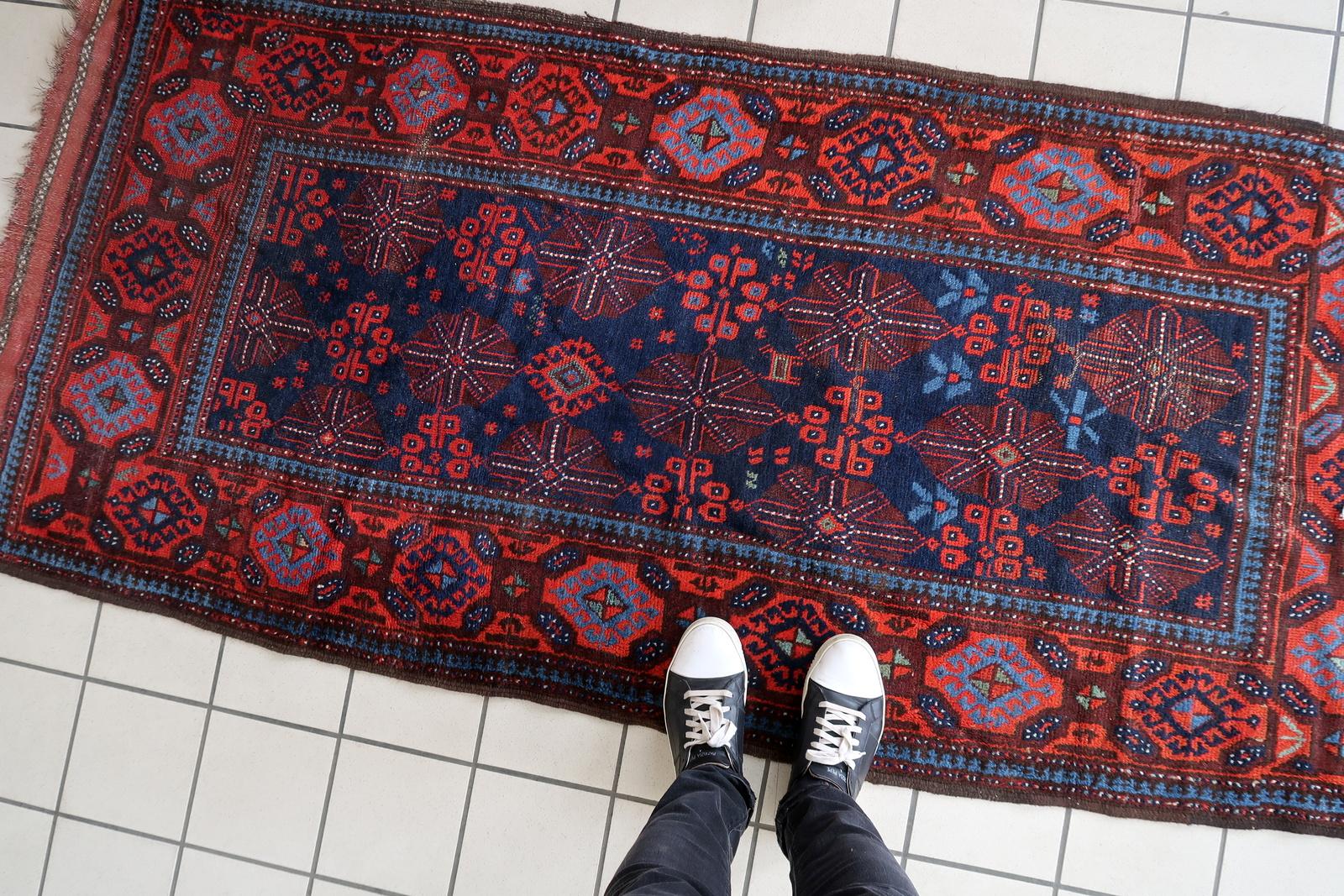 Tapis baluch afghan ancien fait à la main 3.1' x 7,1' 1880 - 1C1168 en vente 6