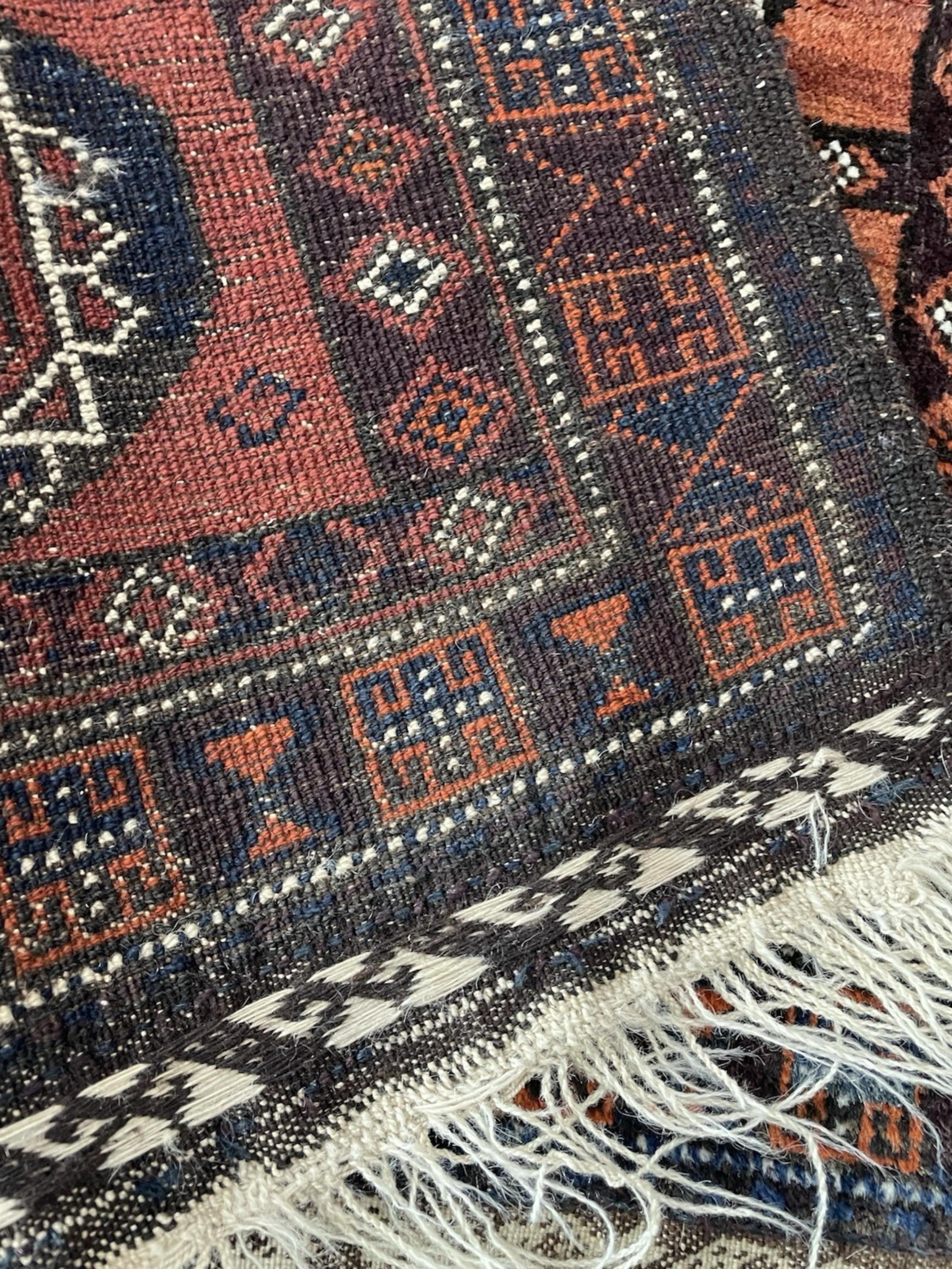 Tappeto afghano antico Baluch fatto a mano 3,5' x 5,7', anni '10 - 1N117 in vendita 5