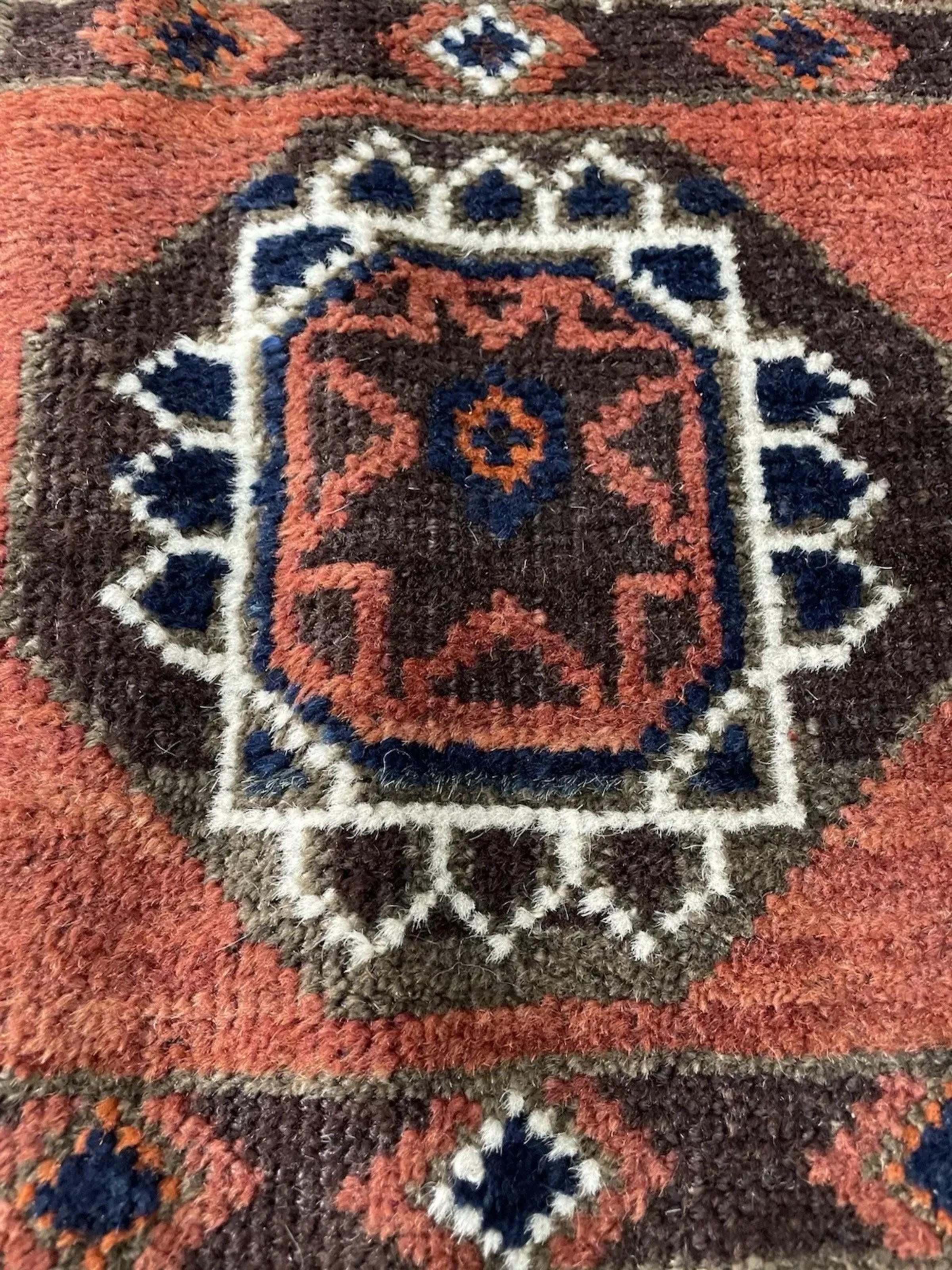 Annodato a mano Tappeto afghano antico Baluch fatto a mano 3,5' x 5,7', anni '10 - 1N117 in vendita