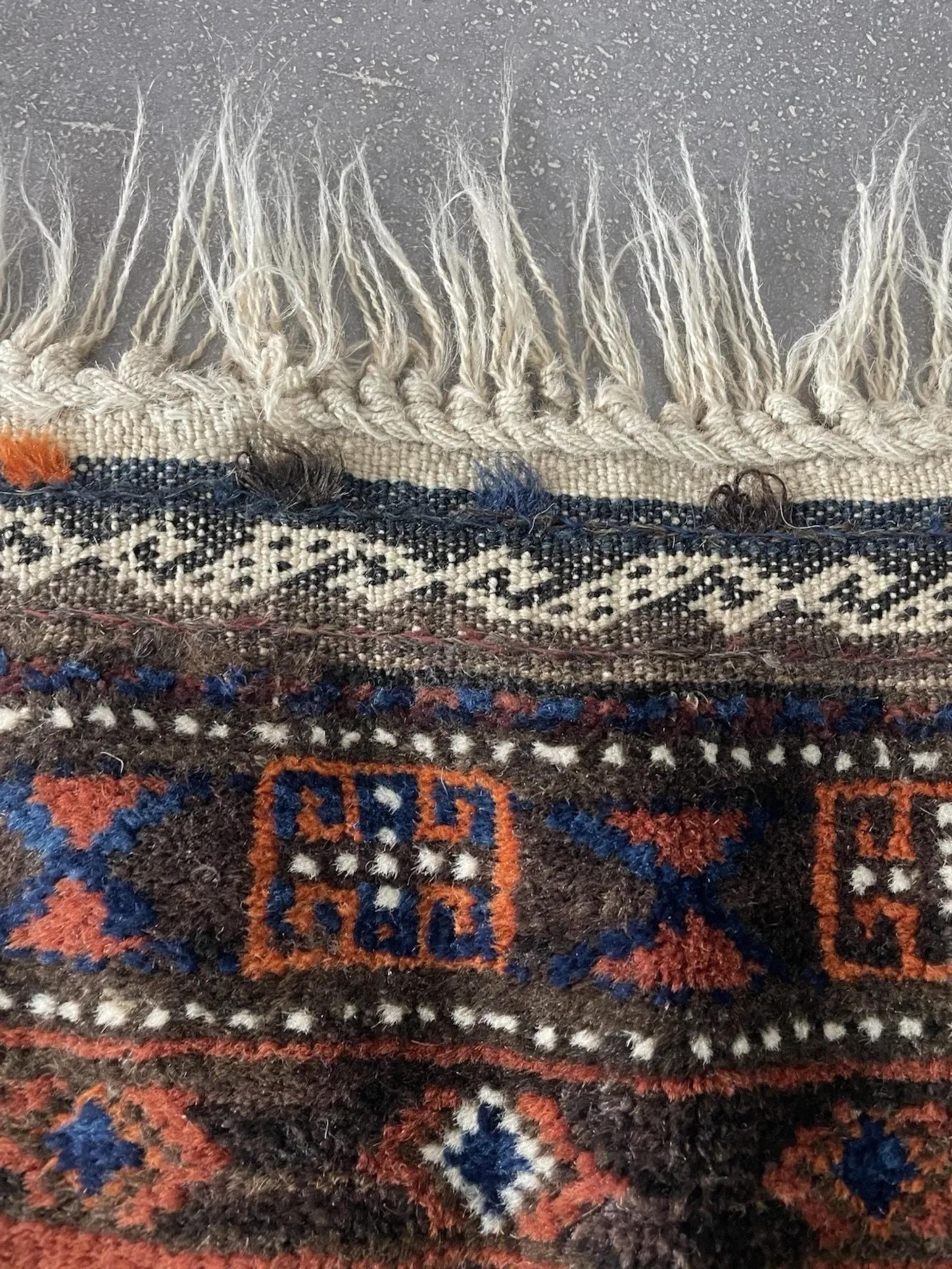 Tappeto afghano antico Baluch fatto a mano 3,5' x 5,7', anni '10 - 1N117 In condizioni buone in vendita a Bordeaux, FR