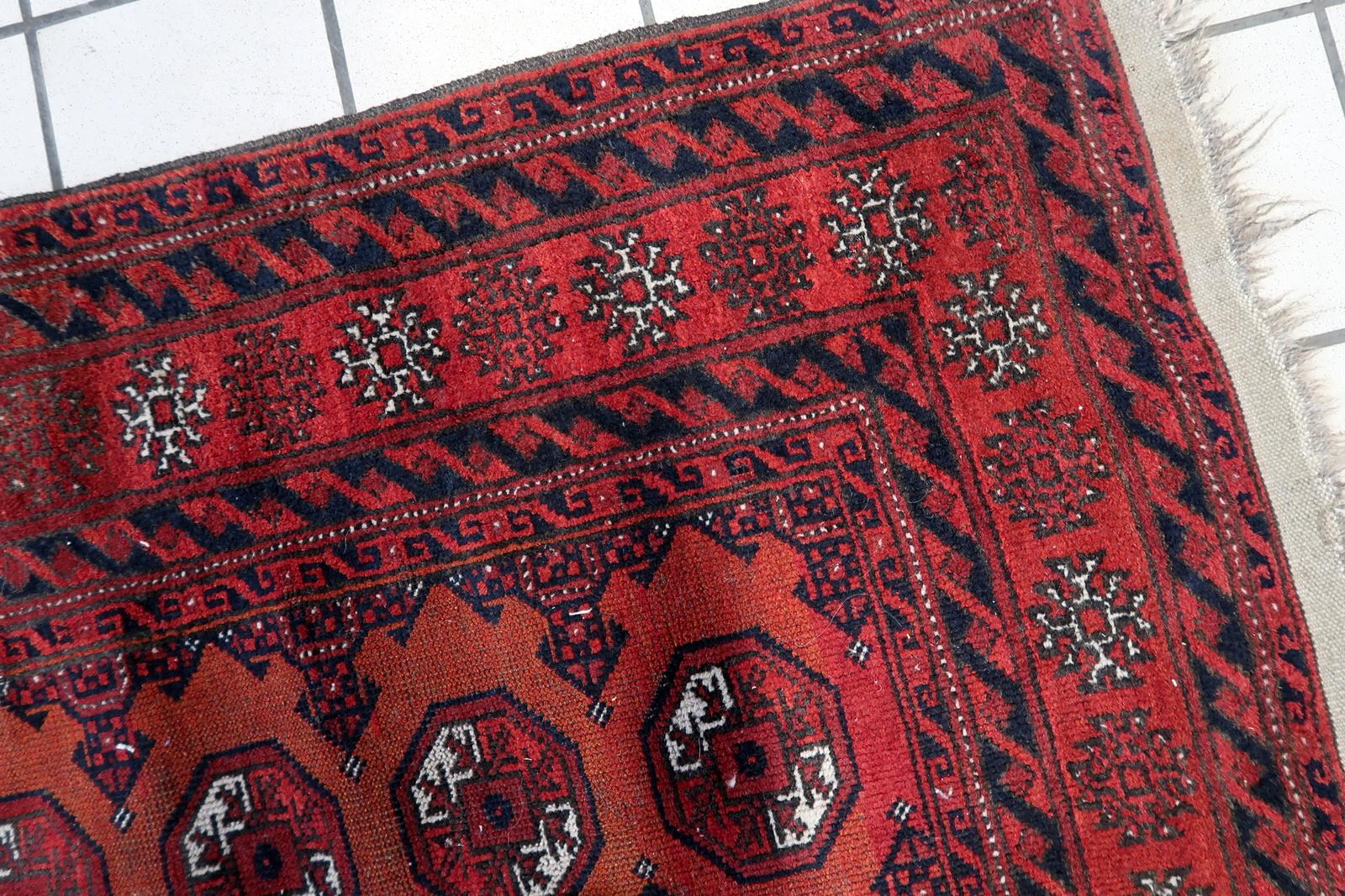 Handgefertigter antiker afghanischer Baluch-Teppich 3.8' x 4,8', 1920er Jahre - 1C1141 (Handgeknüpft) im Angebot
