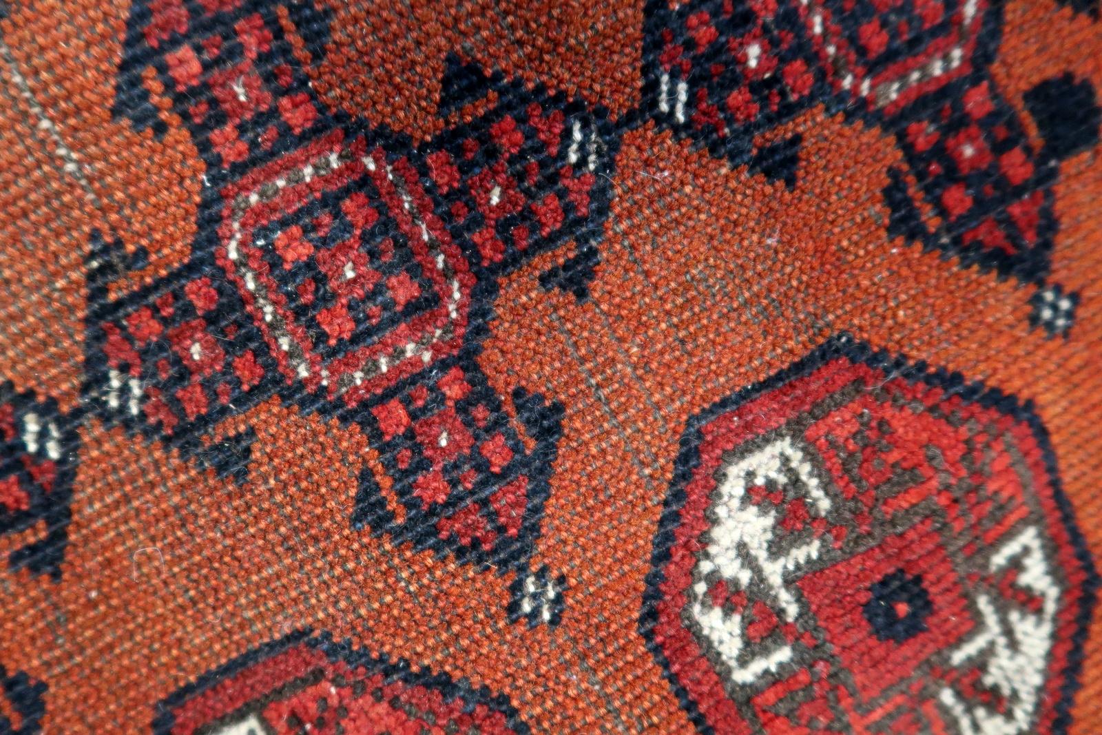 Tapis baluch afghan ancien fait à la main 3,8' x 4,8', années 1920 - 1C1141 en vente 2