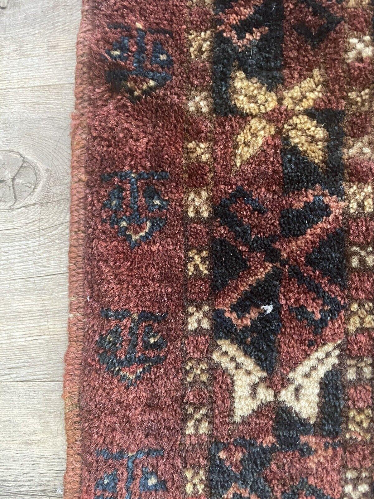 Handmade Antique Afghan Beshir Collectible Chuval Rug 1.5' x 4.8', 1900s - 1N11 For Sale 4