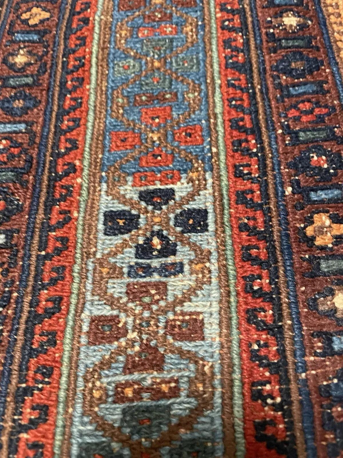 Handmade Antique Afghan Sumak Rug 3.6' x 4.8', 1900s - 1N69 For Sale 5