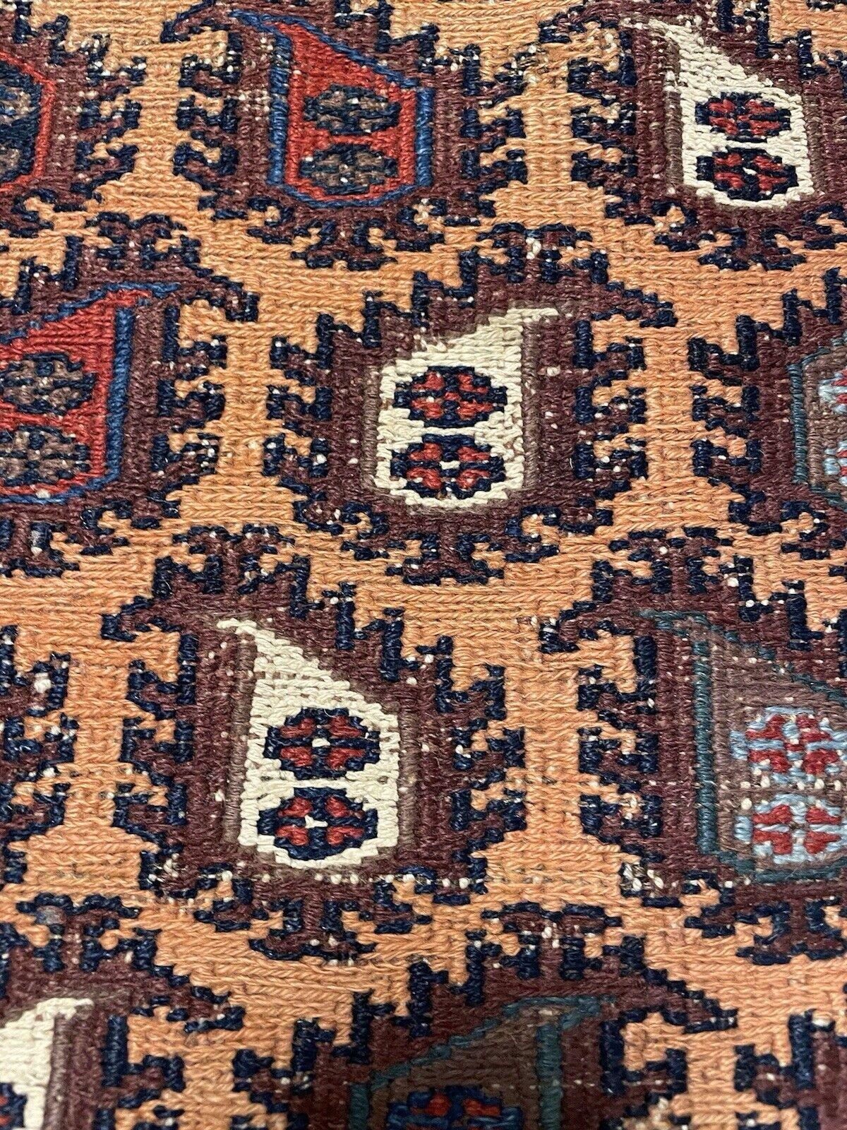 Handmade Antique Afghan Sumak Rug 3.6' x 4.8', 1900s - 1N69 For Sale 6