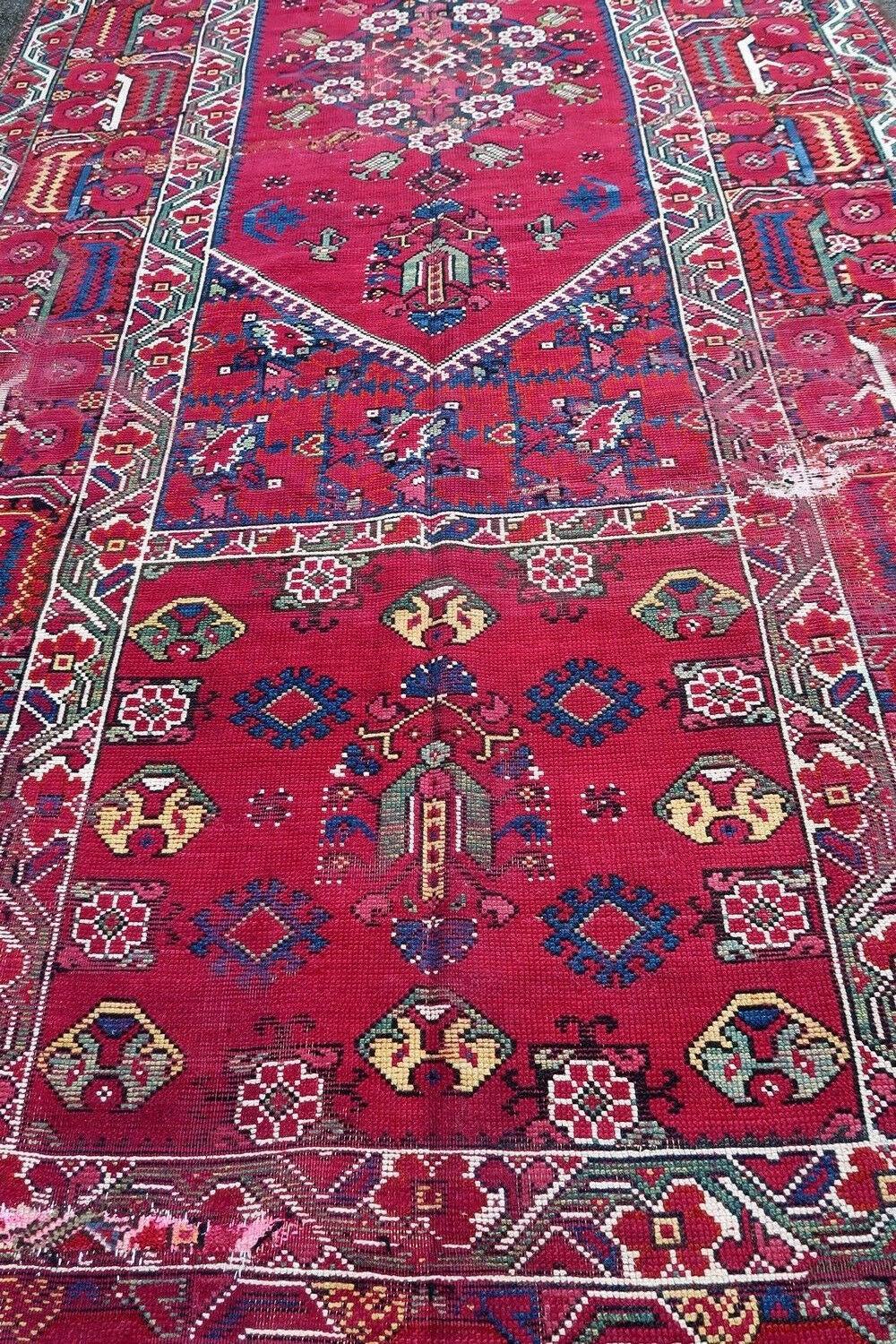 Handmade Antique Algerian Berber Collectible Rug, 1830s, 1P85 In Good Condition For Sale In Bordeaux, FR