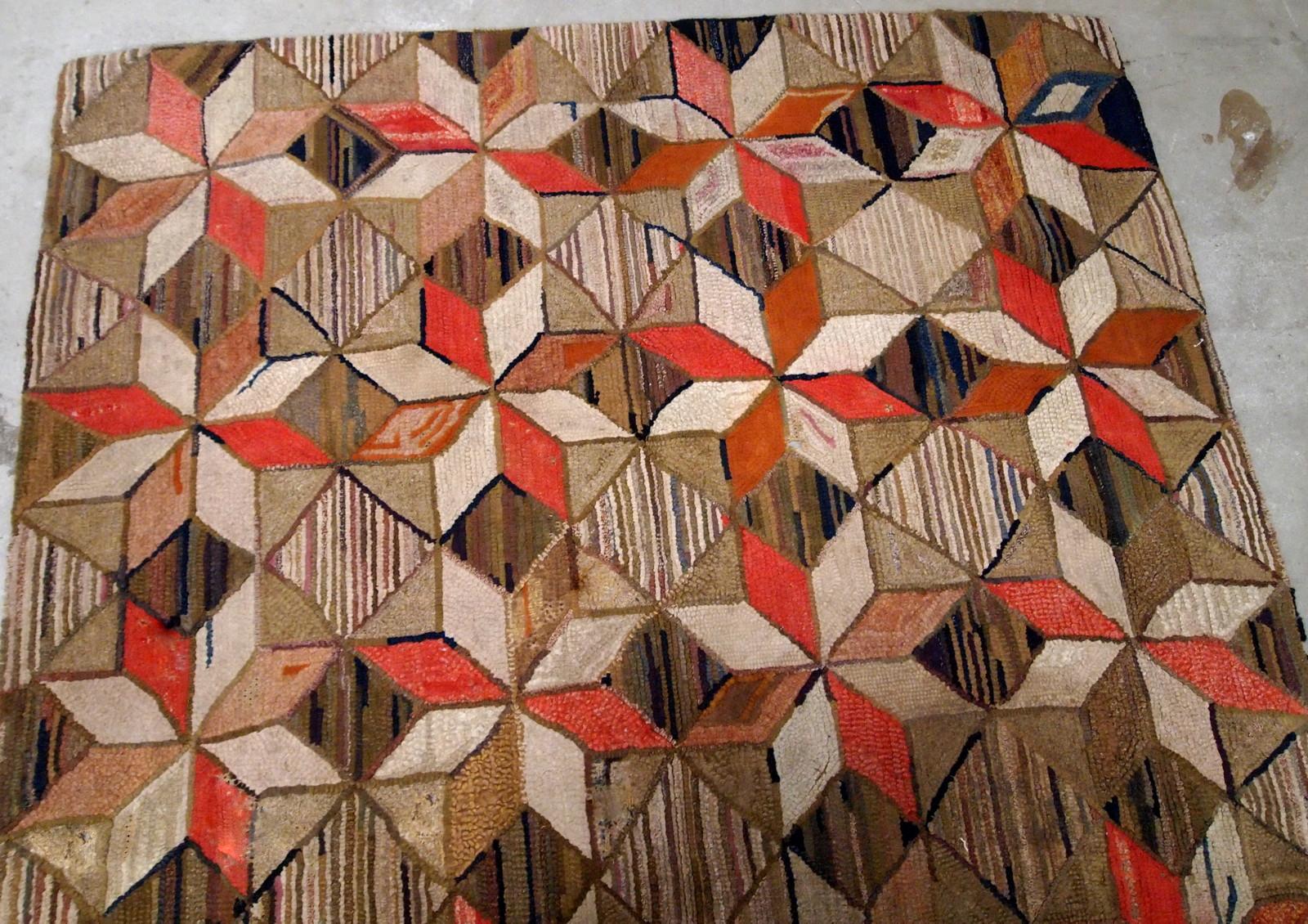 Handmade Antique American Hooked Geometric Rug, 1900s, 1B654 In Good Condition For Sale In Bordeaux, FR