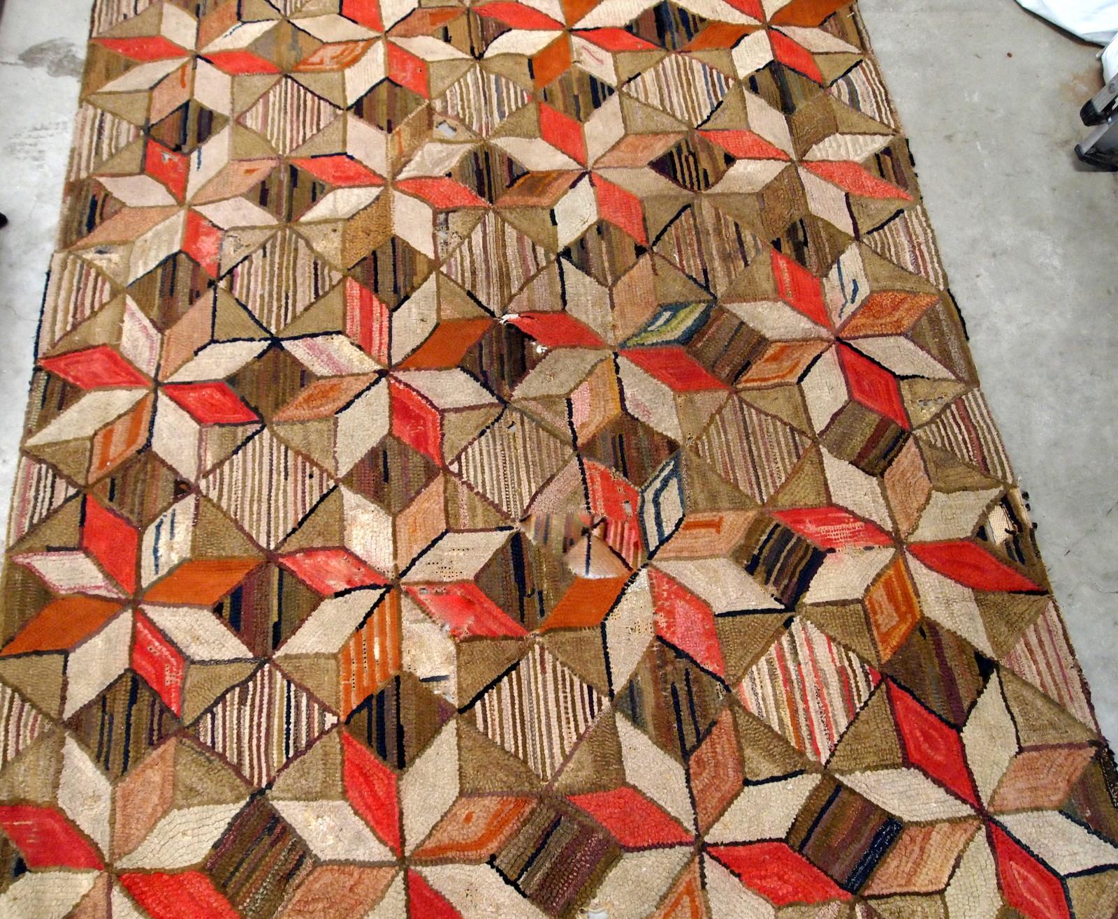 Handgefertigter antiker amerikanischer geometrischer Teppich mit Kapuze mit Kapuze, 1900er Jahre, 1B654 (Wolle) im Angebot