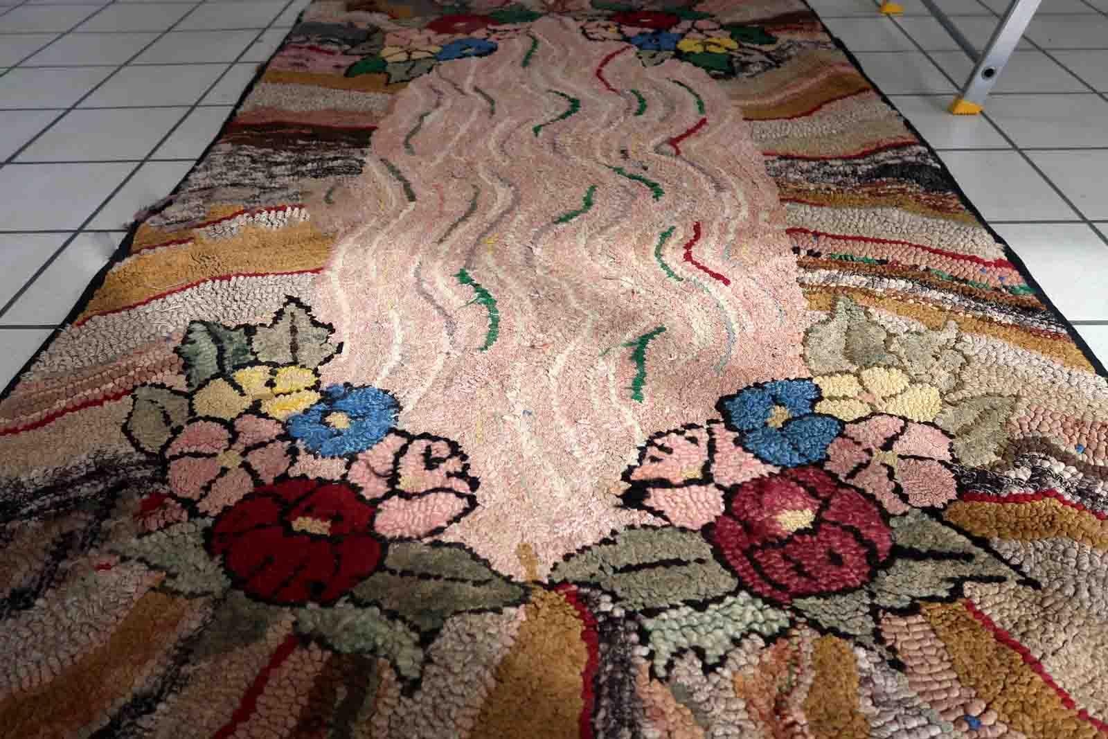 Handmade antique American Hooked rug in abstract design. The rug is from the end of 19th century. It is in good condition, has some old restorations.

-condition: restored,

-circa: 1880s,

-size: 3.2' x 5.7' (100cm x 174cm),

-material: