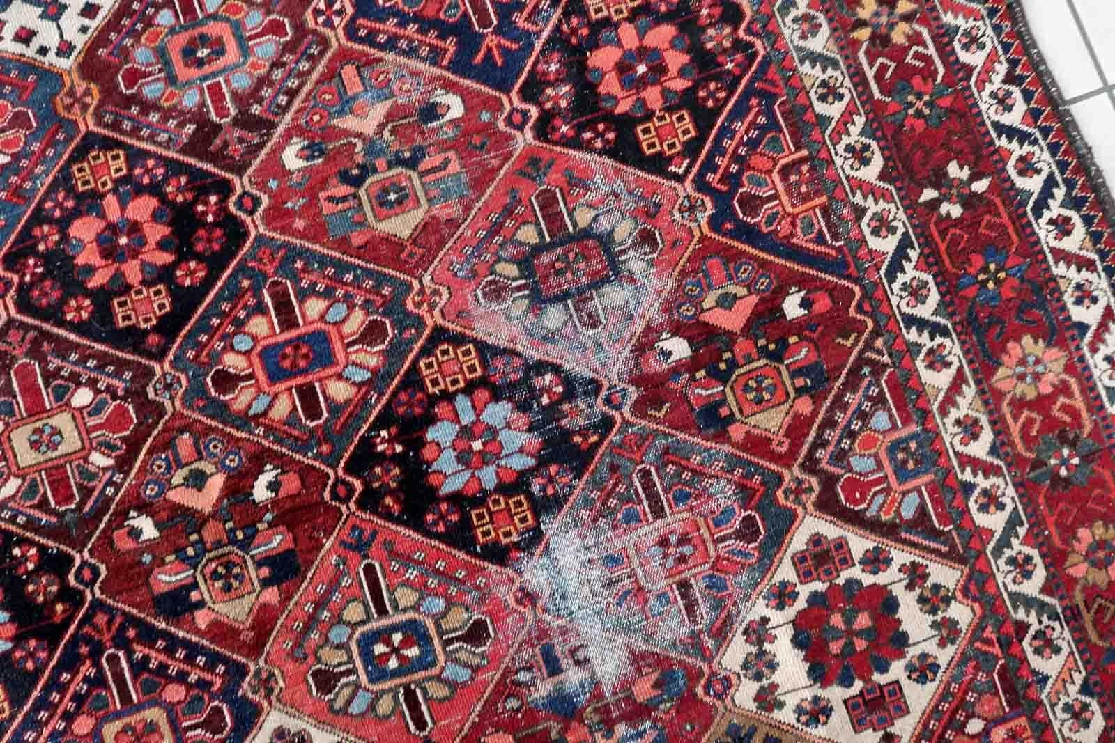 Hand-Knotted Handmade Antique Bakhtiari Style Rug, 1930s, 1C1056