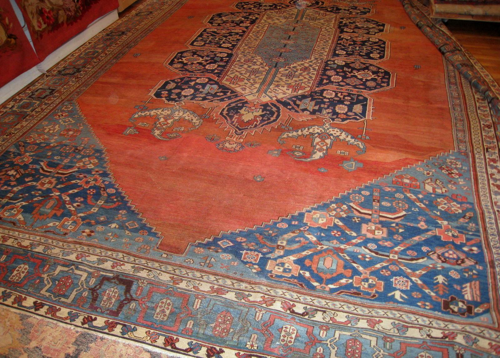 Hand-Knotted Handmade Antique Bakshaish Style Rug, 1880s, 1B845