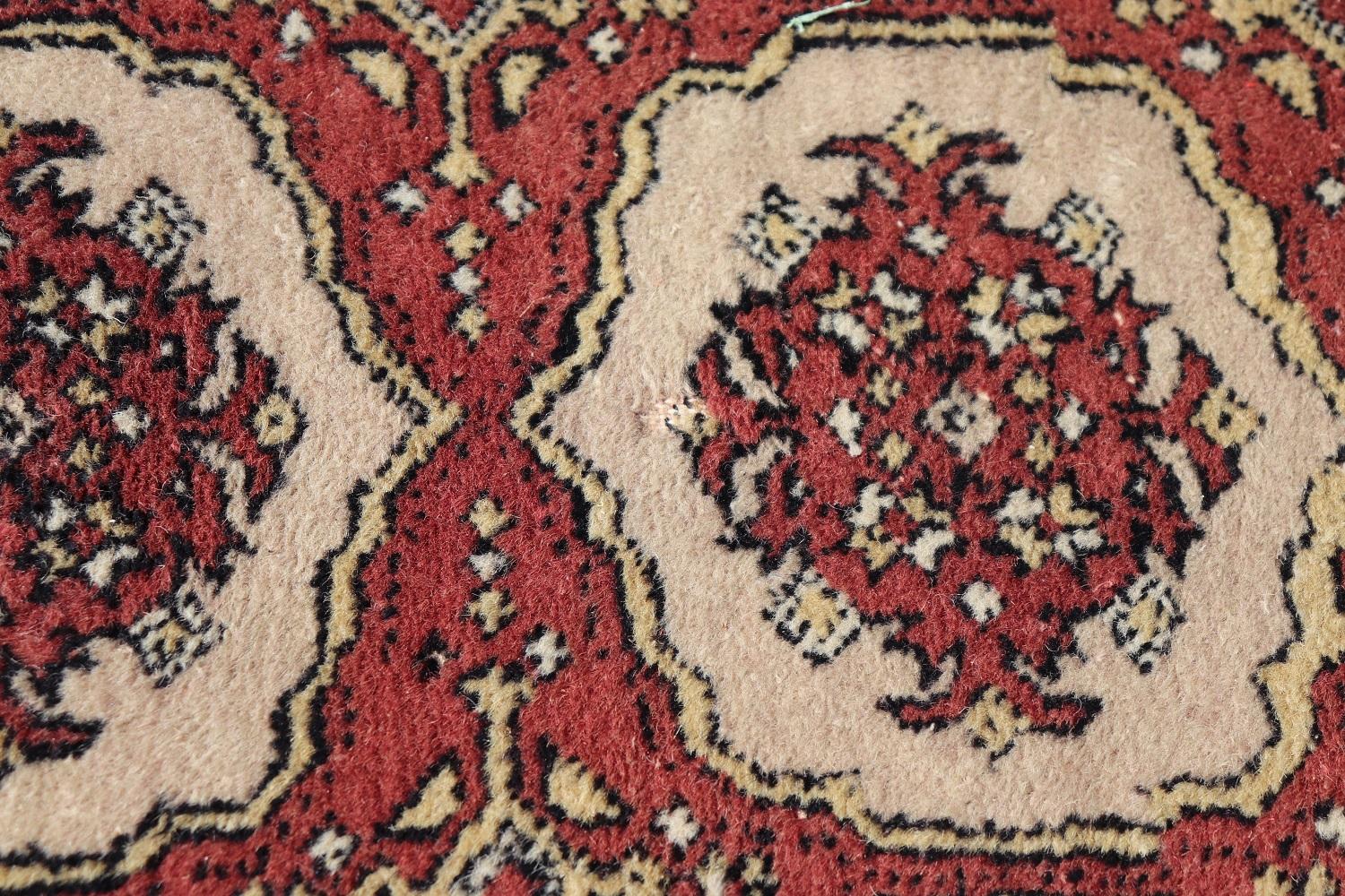 Handgefertigter antiker Bokhara-Teppich, frühes 20. Jahrhundert im Angebot 1
