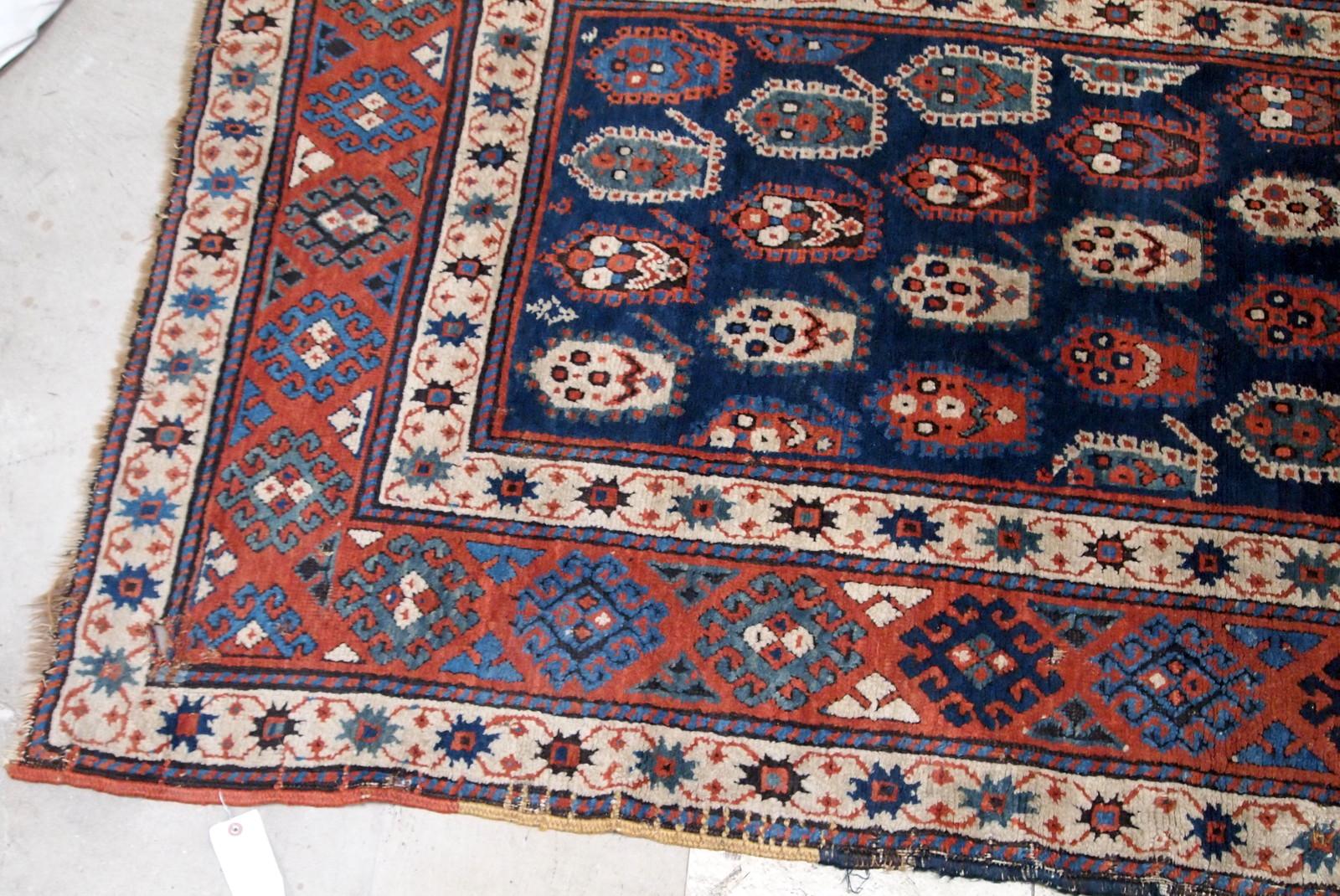 Handmade Antique Caucasian Kazak Rug, 1870s, 1B665 In Good Condition For Sale In Bordeaux, FR