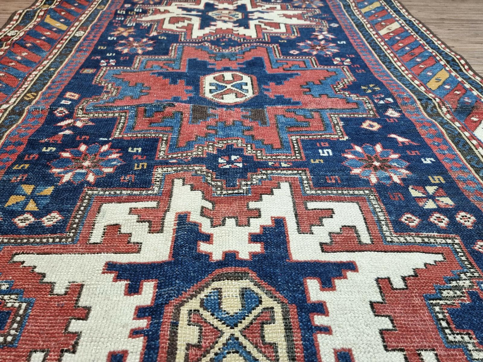 Handgefertigter antiker kaukasischer Schirwan-Teppich 3.4' x 5.2', 1900er Jahre - 1D89 im Angebot 3