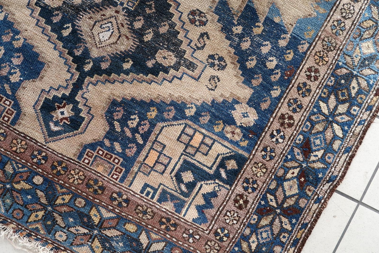 Handgefertigter antiker kaukasischer Schirwan-Teppich 4.1' x 6.2', 1900er Jahre - 1C1138 im Angebot 4