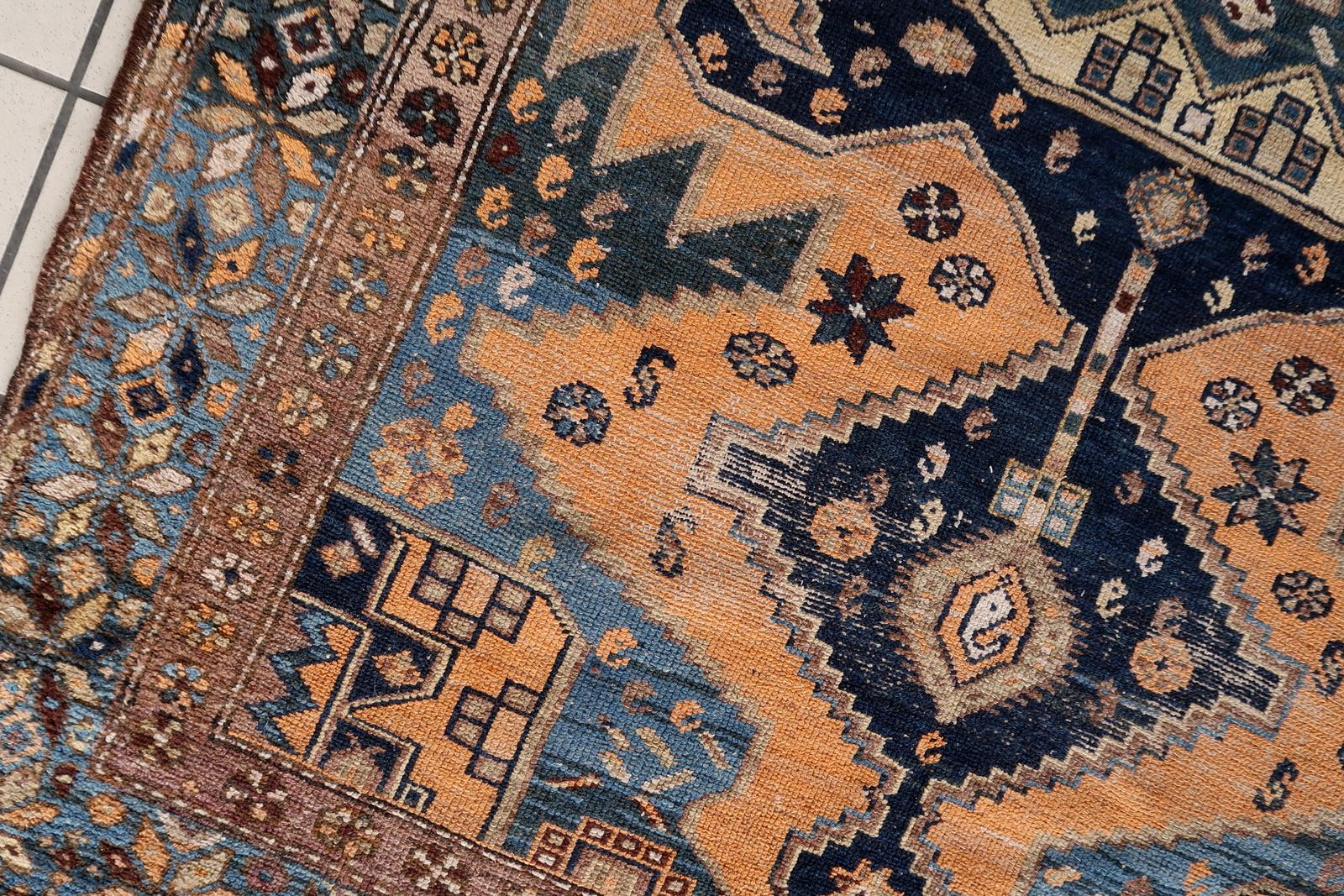 Handgefertigter antiker kaukasischer Schirwan-Teppich 4.1' x 6.2', 1900er Jahre - 1C1138 im Angebot 1