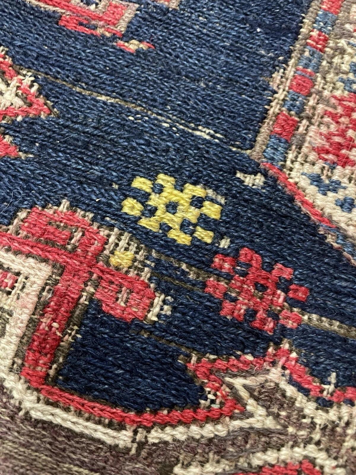 Tapis ancien caucasien Sumak fait main 4.5' x 5.7' 1900s - 1N89 Bon état - En vente à Bordeaux, FR