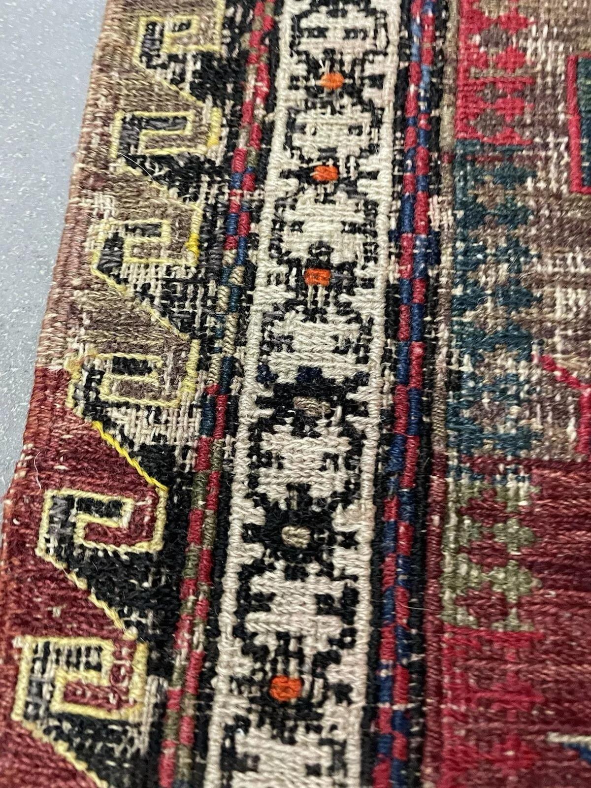 Laine Tapis ancien caucasien Sumak fait main 4.5' x 5.7' 1900s - 1N89 en vente