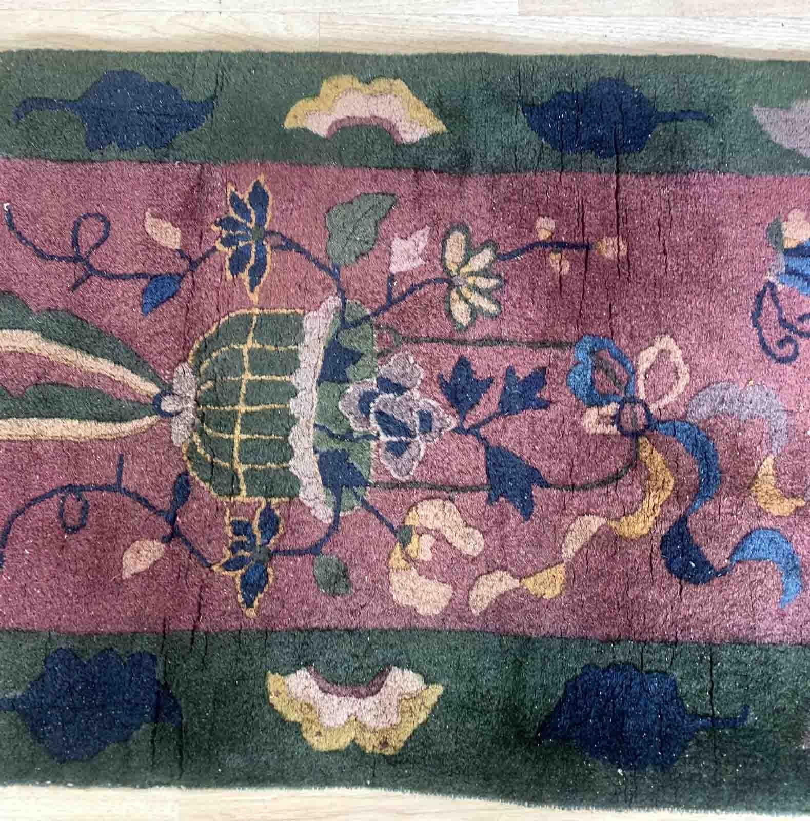 Handgefertigter antiker chinesischer Art-Déco-Teppich, 1920er Jahre, 1B960 im Zustand „Gut“ im Angebot in Bordeaux, FR