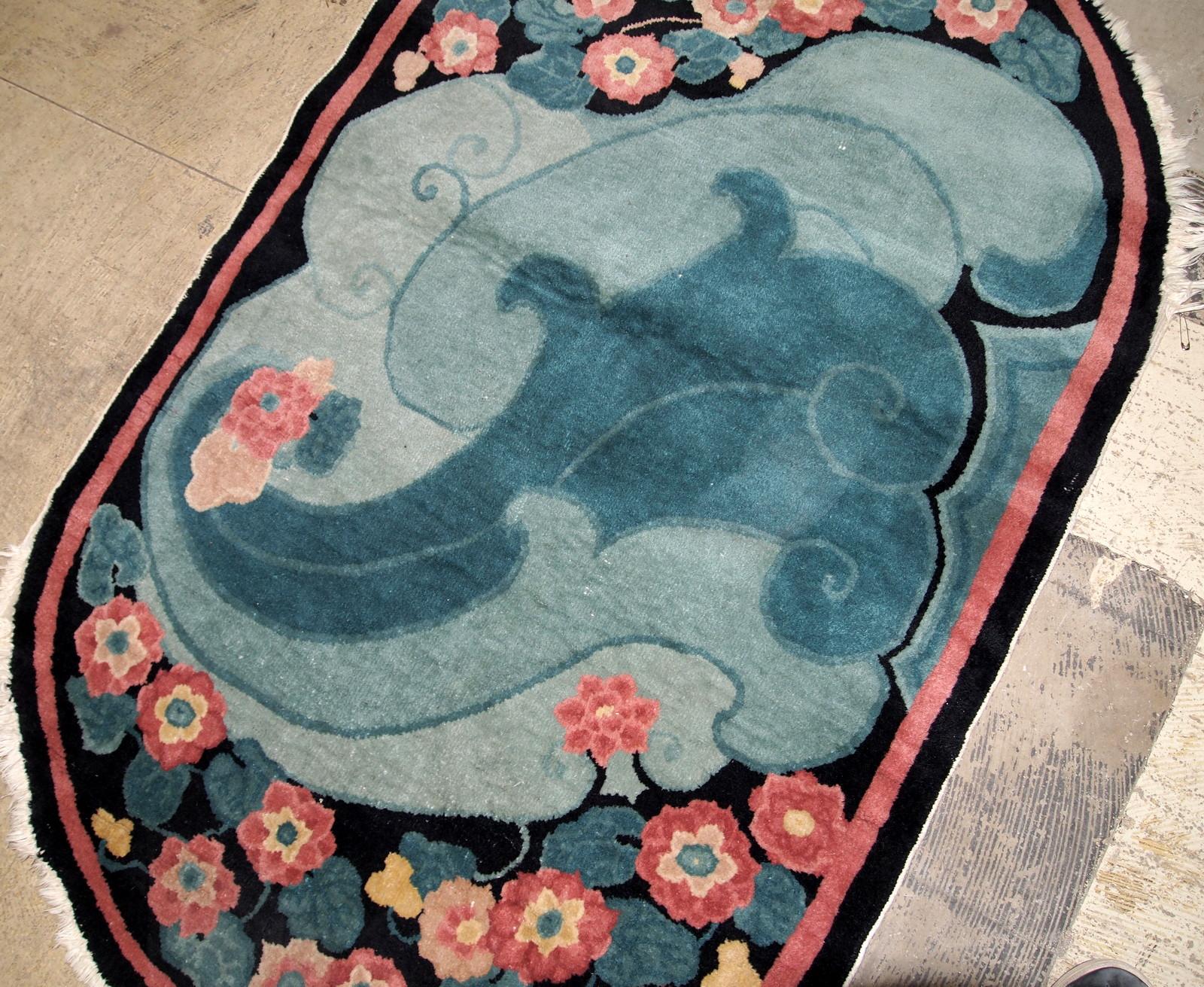 Handmade Antique Chinese Art Deco Rug, 1920s In Good Condition In Bordeaux, FR