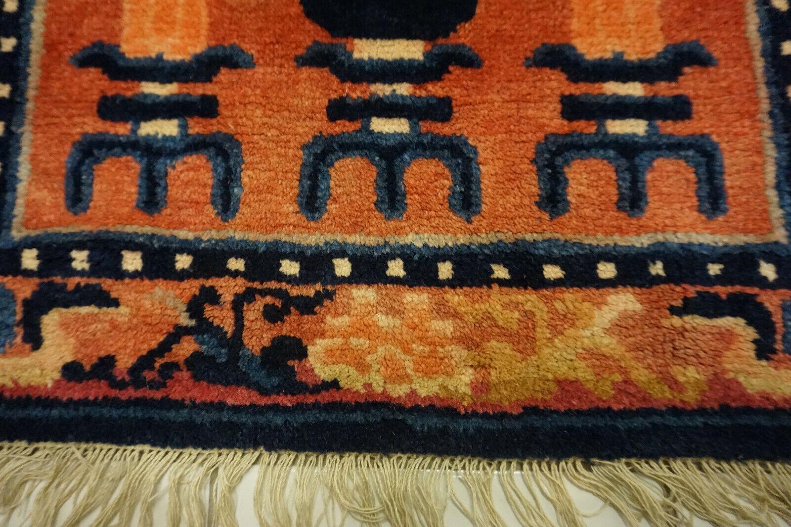 Handgefertigter antiker chinesischer Ningsha-Sammlerteppich 1,8' x 1,8', 1900er Jahre - 1D42 im Zustand „Gut“ im Angebot in Bordeaux, FR