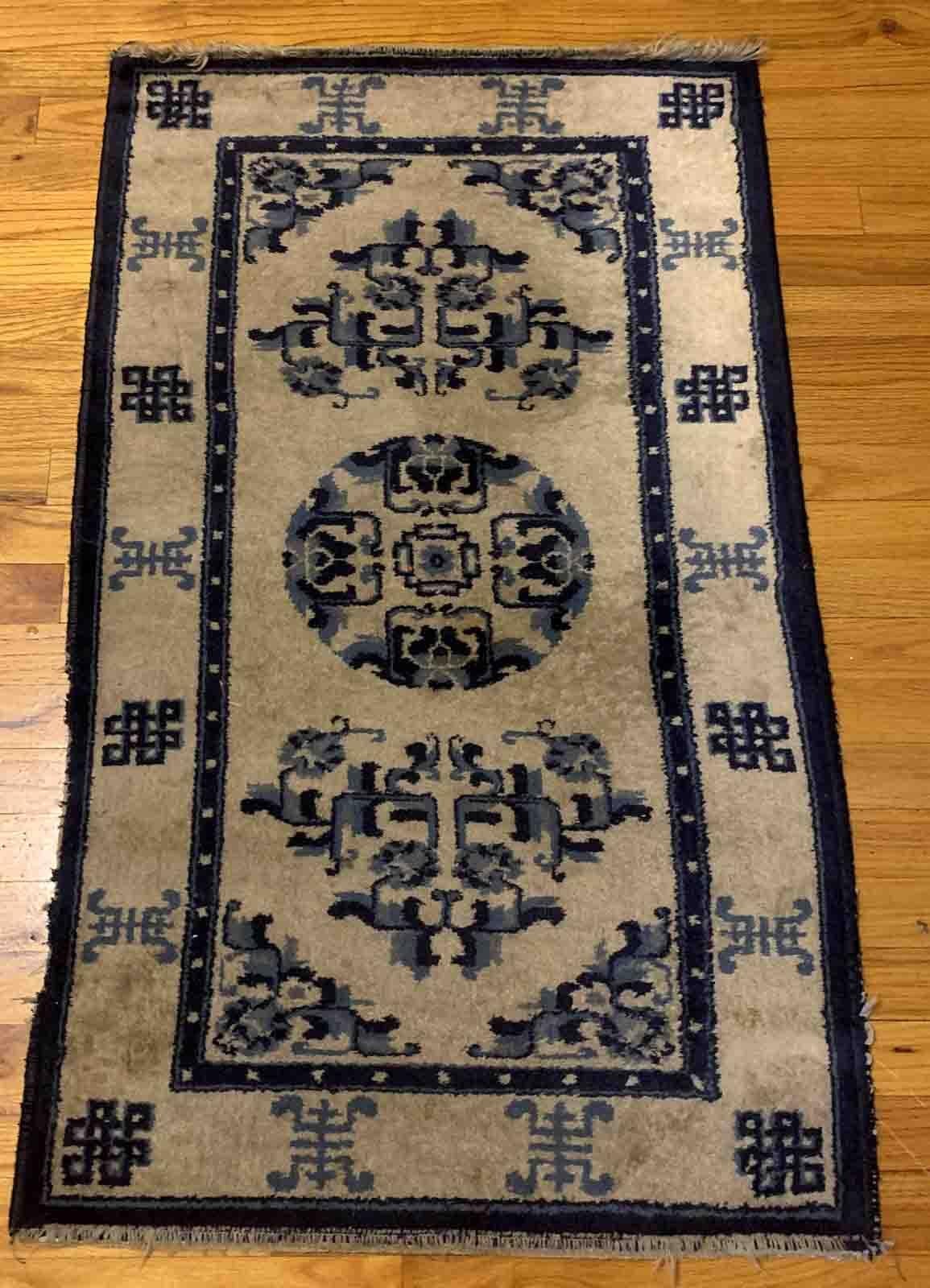 Handmade Antique Chinese Peking Rug, 1900s, 1B891 In Good Condition For Sale In Bordeaux, FR