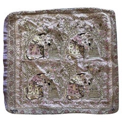 broderie de collection chinoise ancienne faite à la main 1,2' x 1,3', années 1880 - 1N19