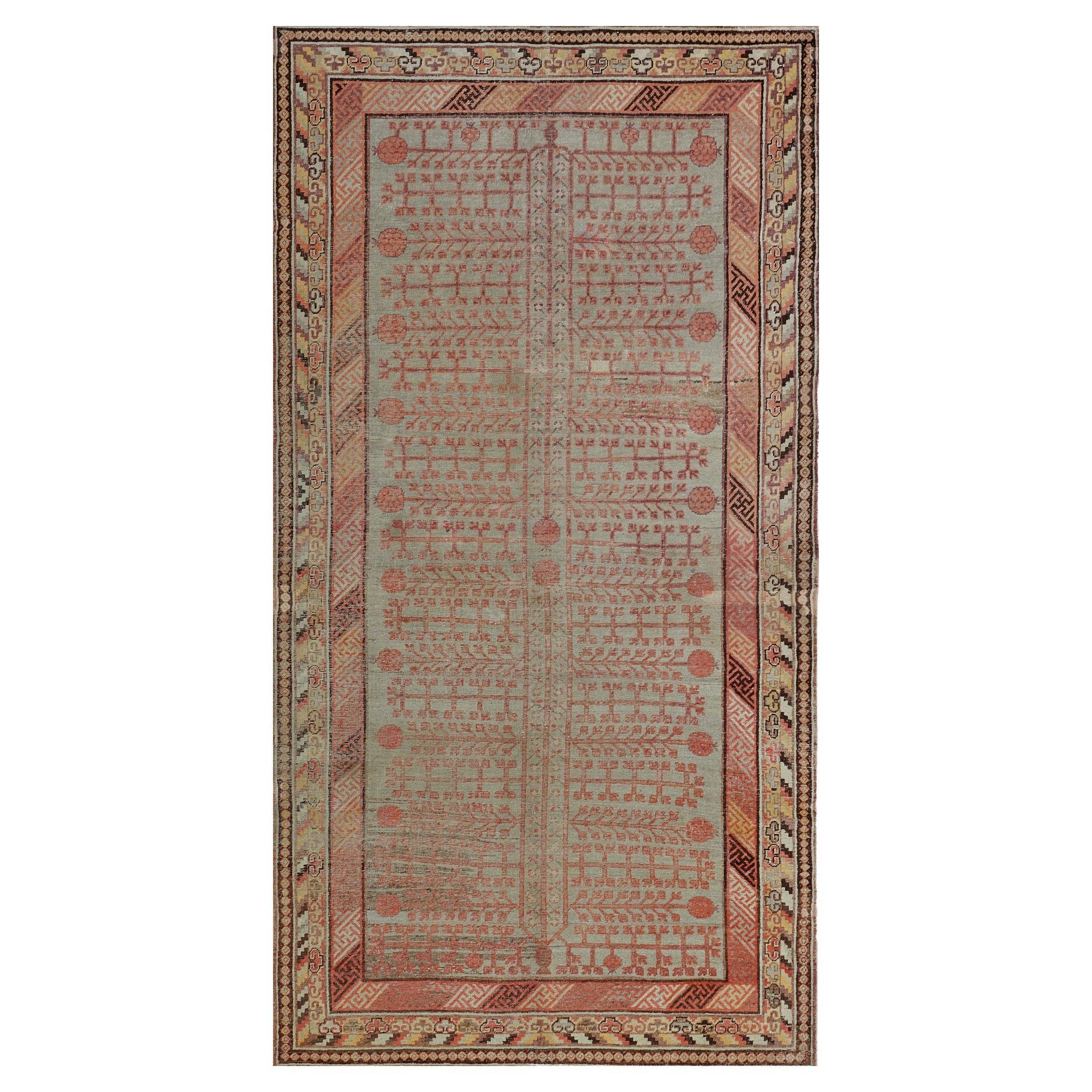 Alfombra Khotan Granada de Lana Antigua Hecha a Mano Circa-1880s