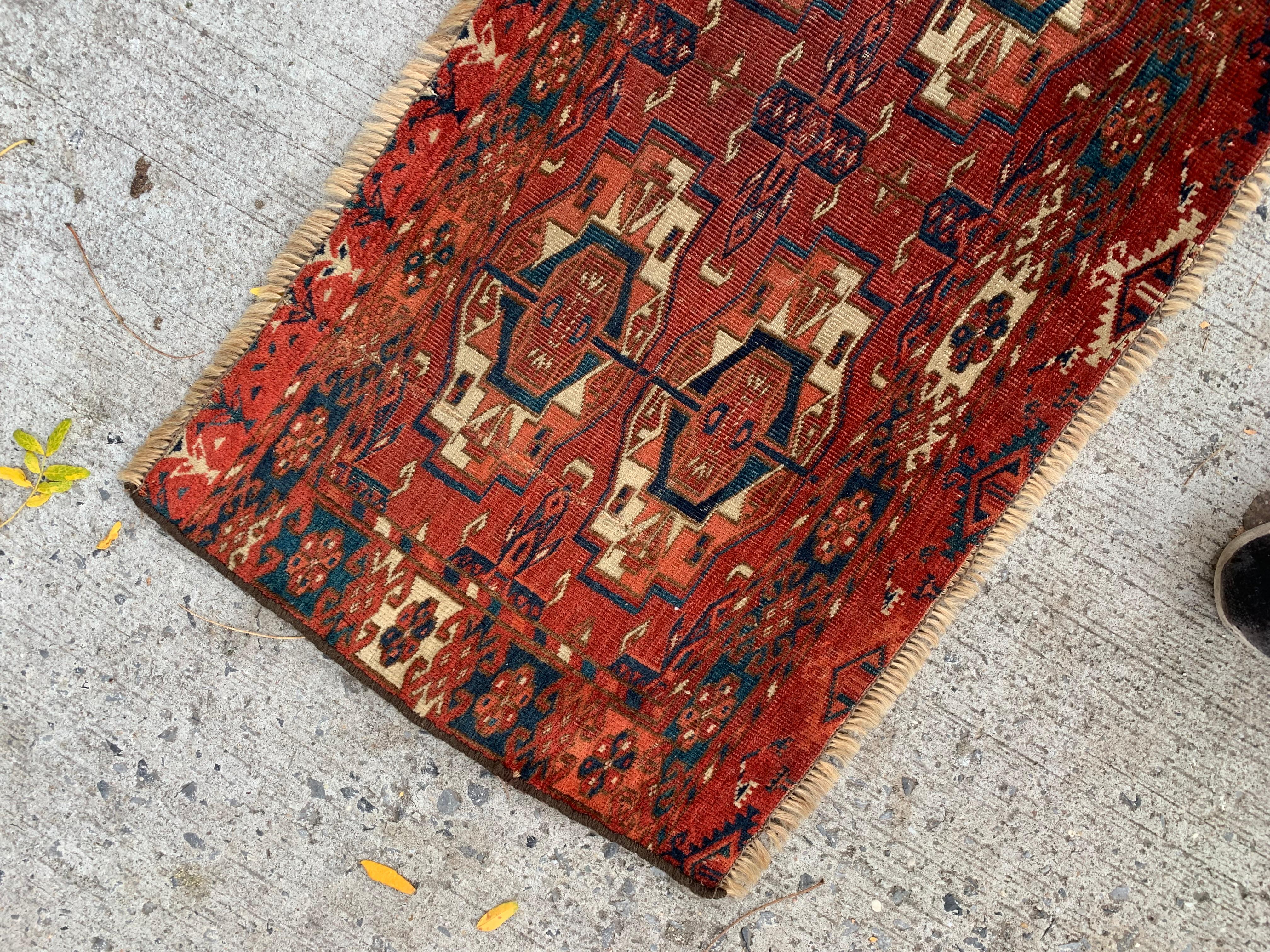 Tappeto antico da collezione Tekke Torba fatto a mano 1,4' x 3,7' 1840 - 2B39 in vendita 2