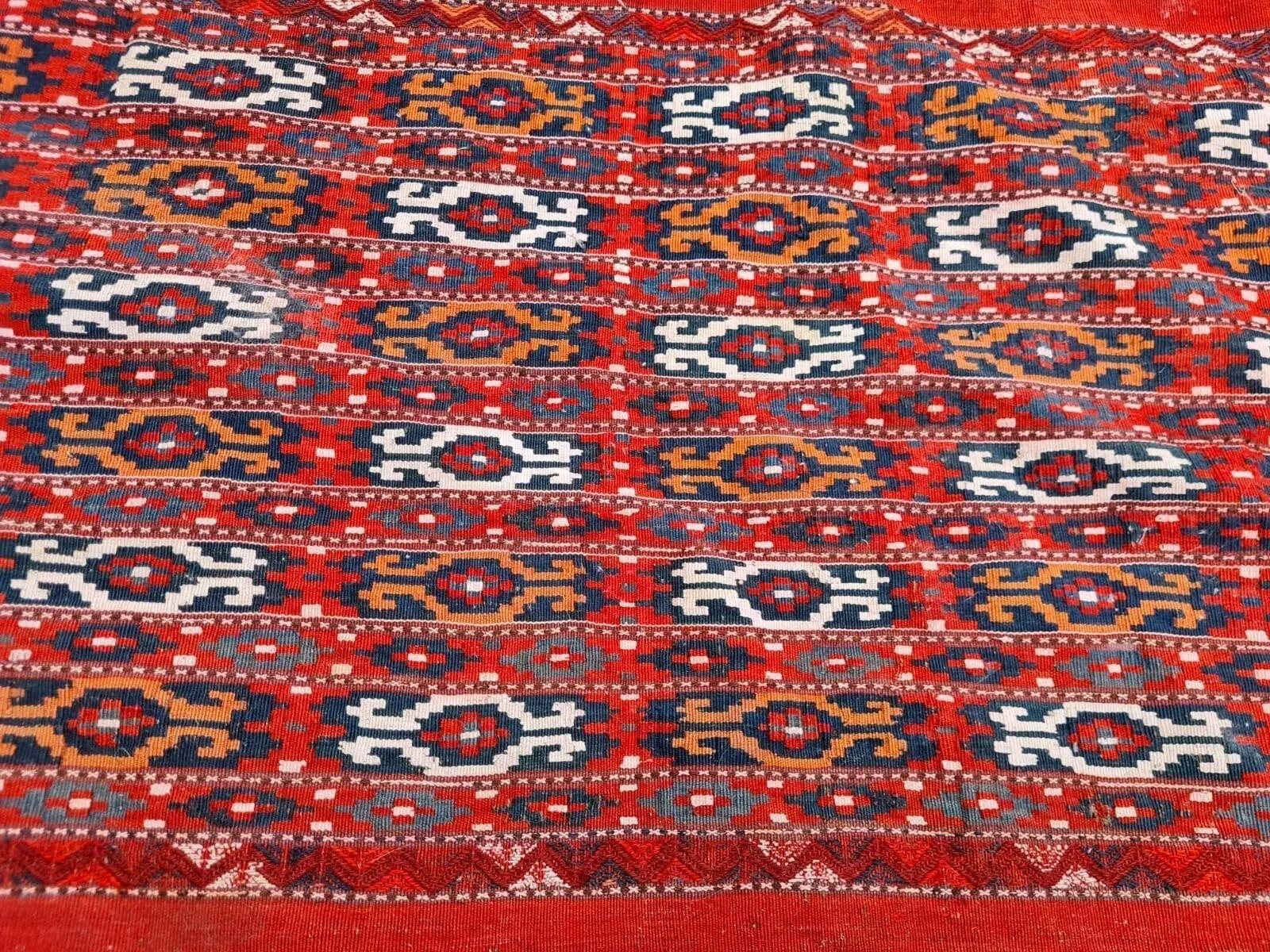 Alfombra Yomud Kilim turcomana antigua de colección hecha a mano 2,6' x 3,9' Década de 1910 - 2K18 Anudado a mano en venta
