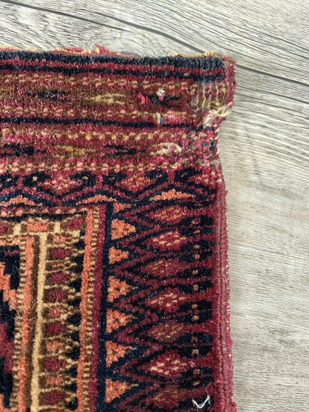Tappeto antico da collezione Turkmen Yomud fatto a mano 1,1' x 3,9', 1900 - 1N68 in vendita 4