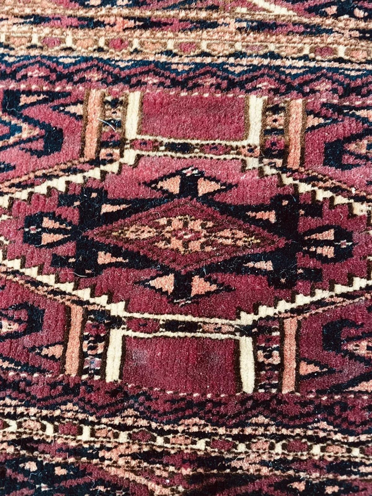 Tappeto antico da collezione Turkmen Yomud fatto a mano 1,1' x 3,9', 1900 - 1N68 in vendita 2
