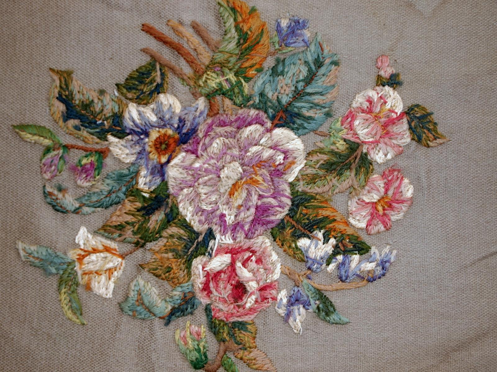 Wool Handmade Antique English Embroidery, 1930s, 1C673
