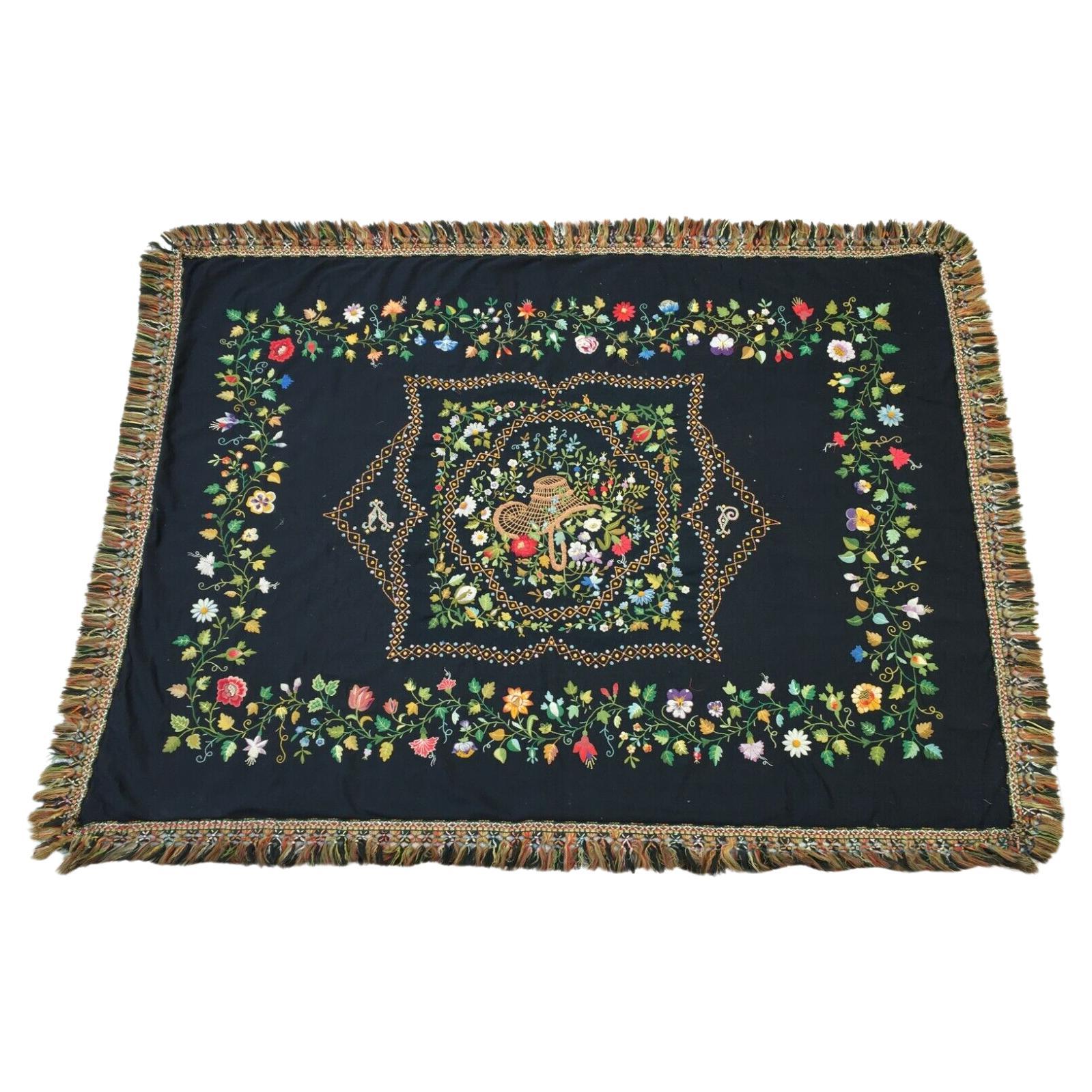 Handmade Antique French Needlepoint Rug 4.1' x 5.5', 1900s - 1W10 For Sale
