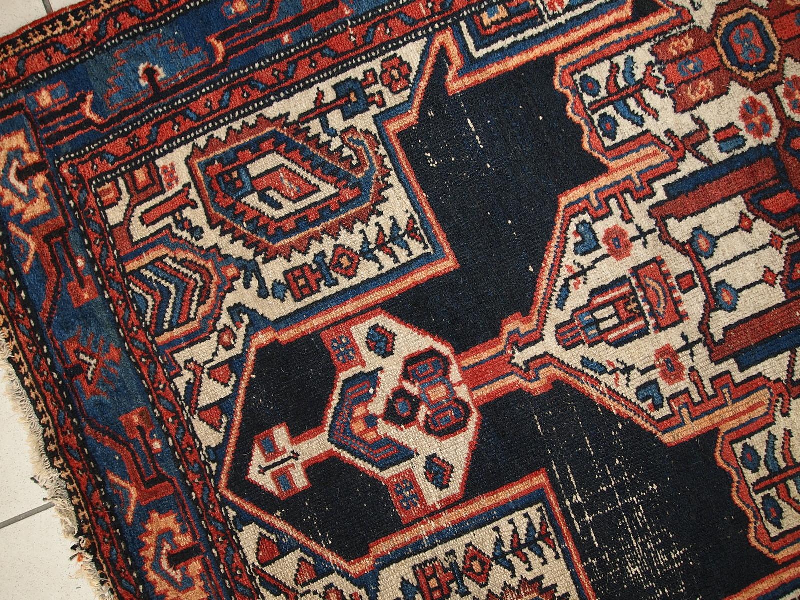 Handgefertigter antiker Teppich im Hamadan-Stil, 1920er Jahre, 1C321 im Angebot 2