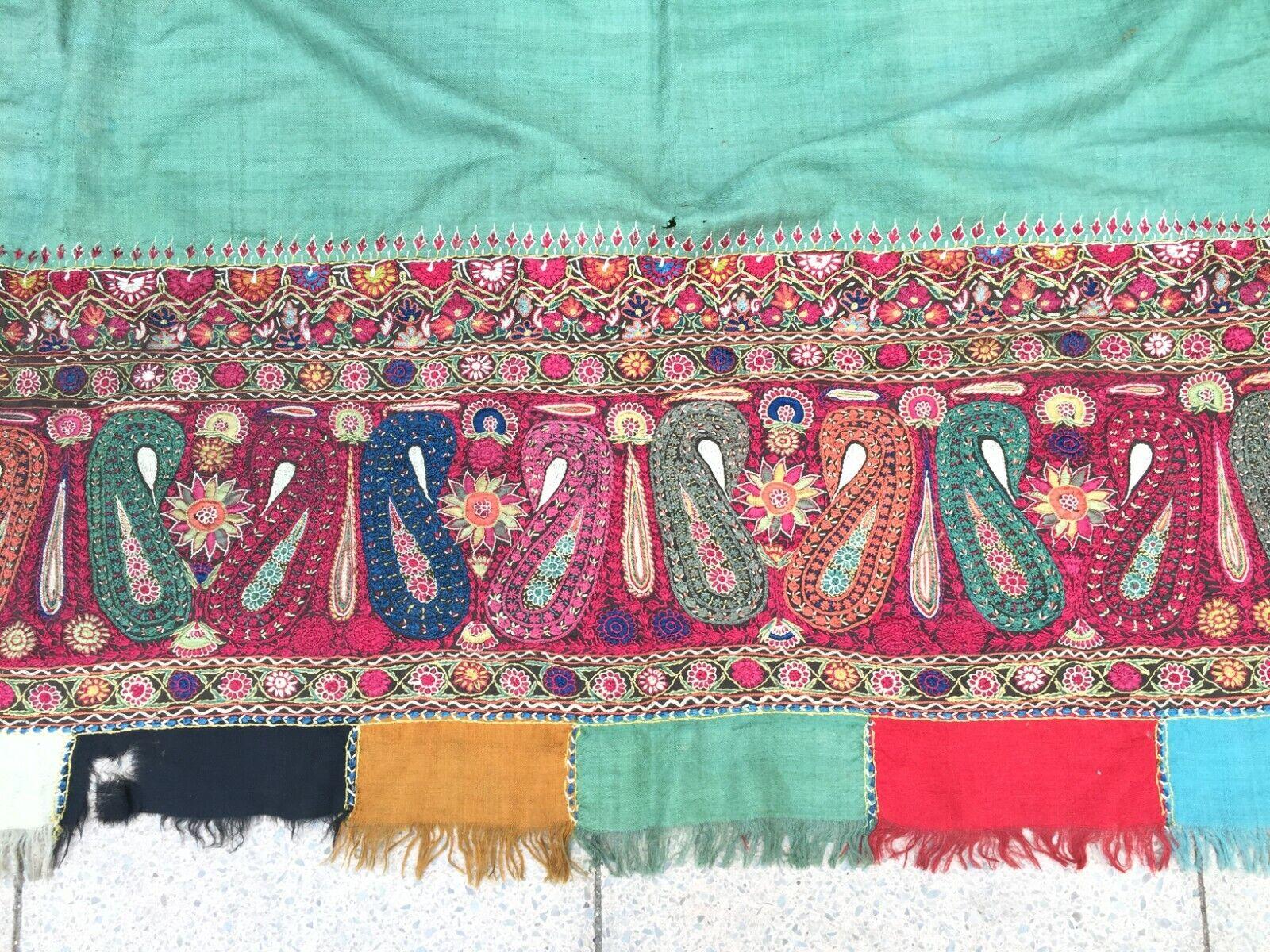 Noué à la main Châle indien du Cachemire ancien fait à la main 4,6' x 4,7', années 1900 - 1W05 en vente