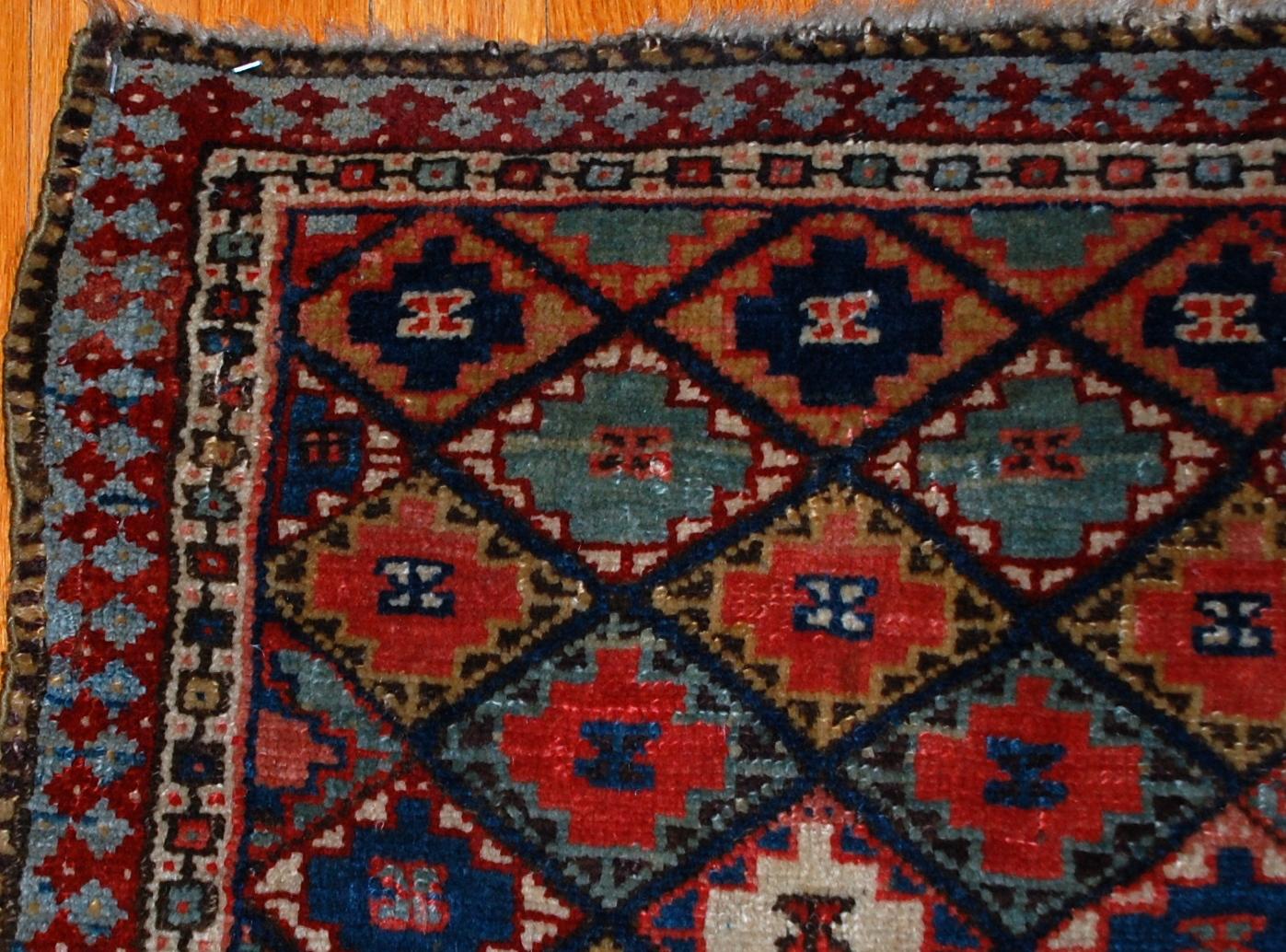 Handmade Antique Jaf Kurdish Style Rug, 1880s, 1B565 In Good Condition For Sale In Bordeaux, FR