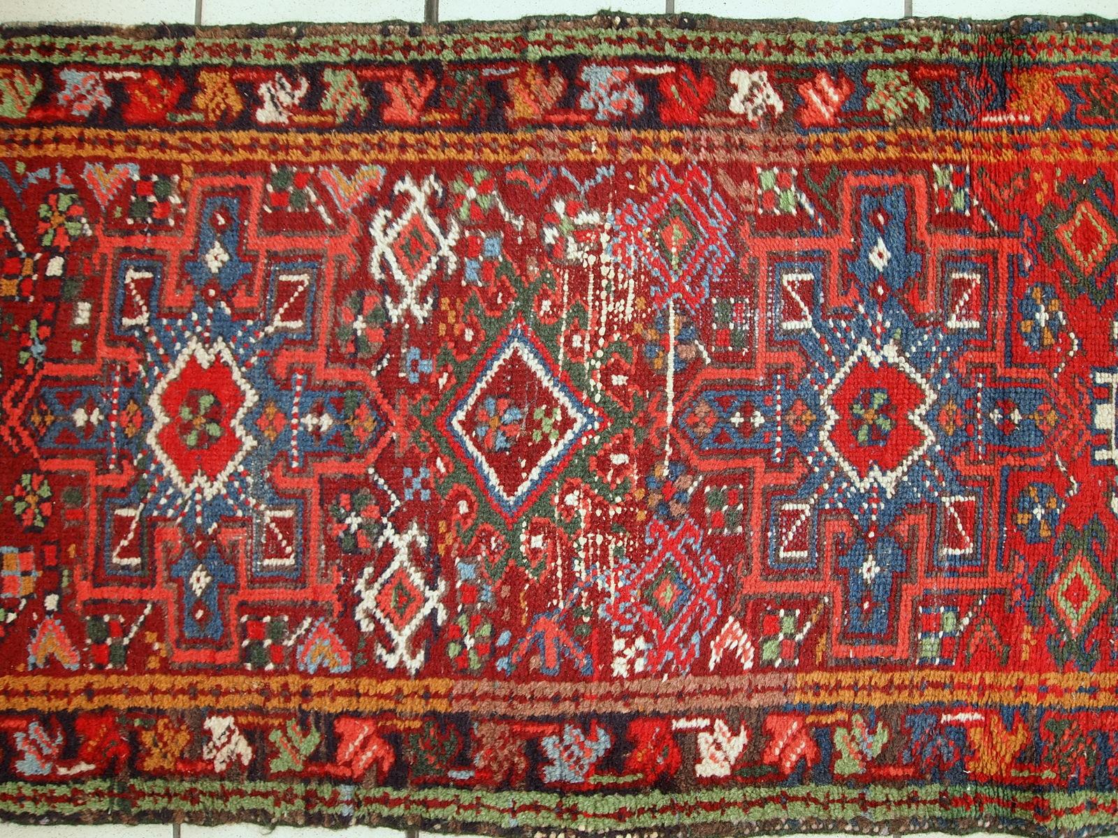 Handmade Antique Karajeh Style Rug, 1920s, 1C658 In Distressed Condition In Bordeaux, FR